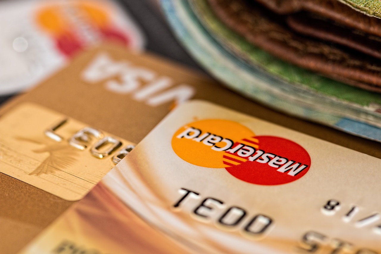 Taking Money and Credit Cards Abroad