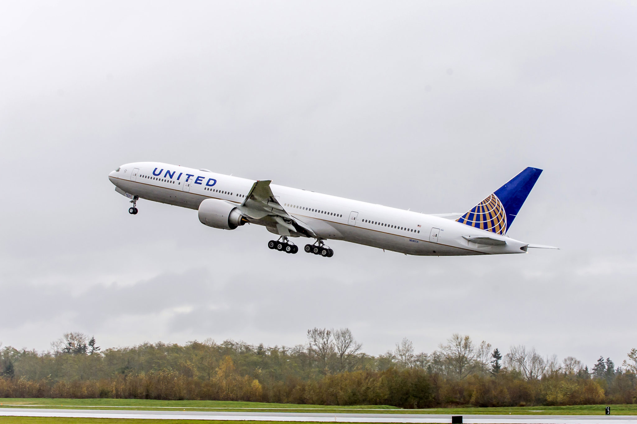 United 777-300ER