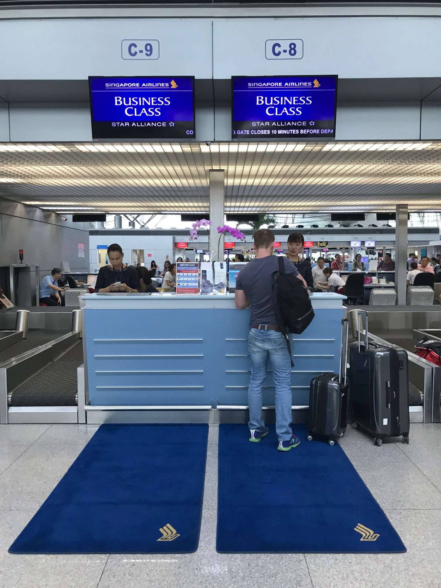 Singapore Airlines Business Class A330 - Biz Check In