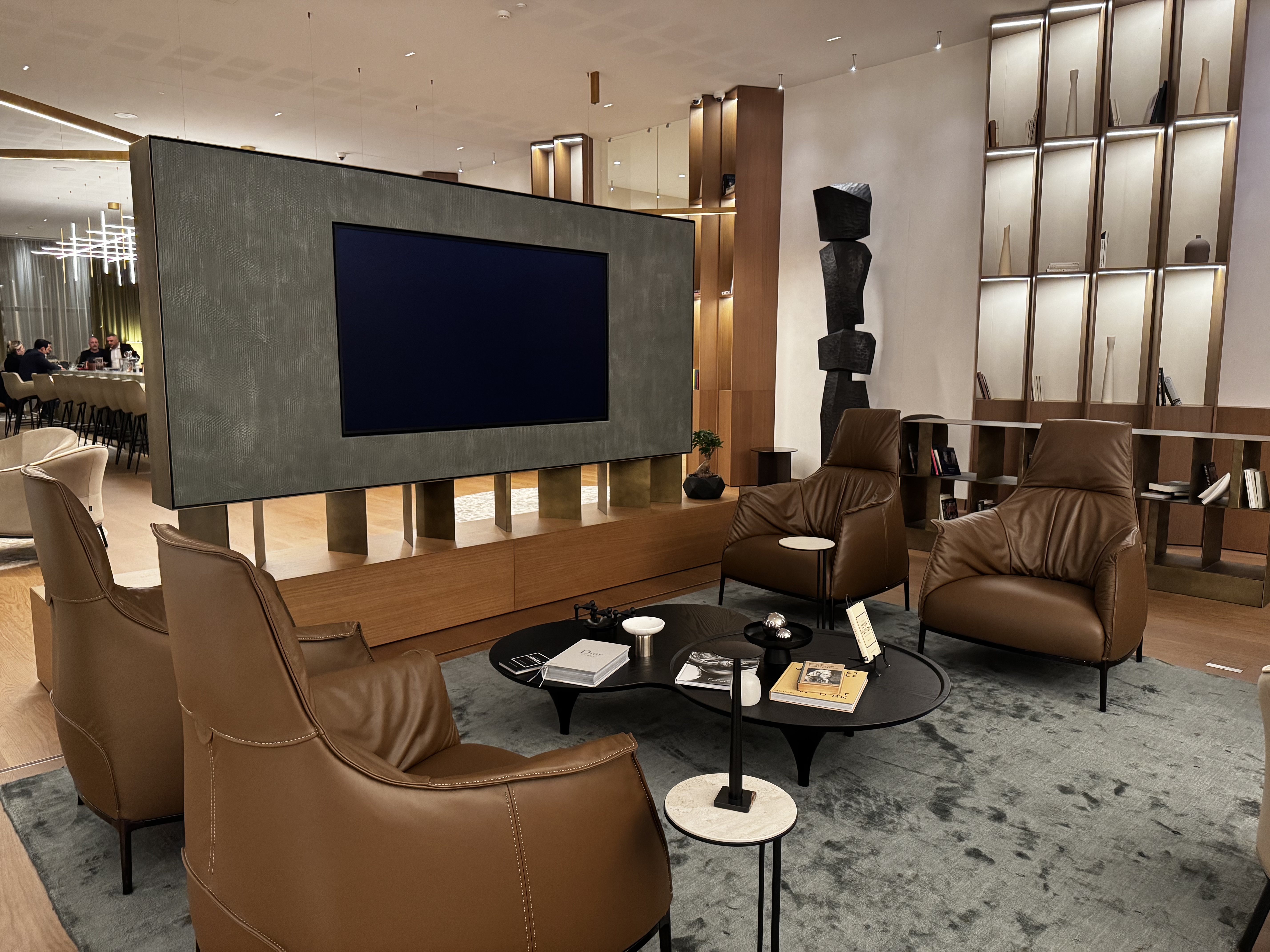 AC Hotel Vilnius The Library leather chairs