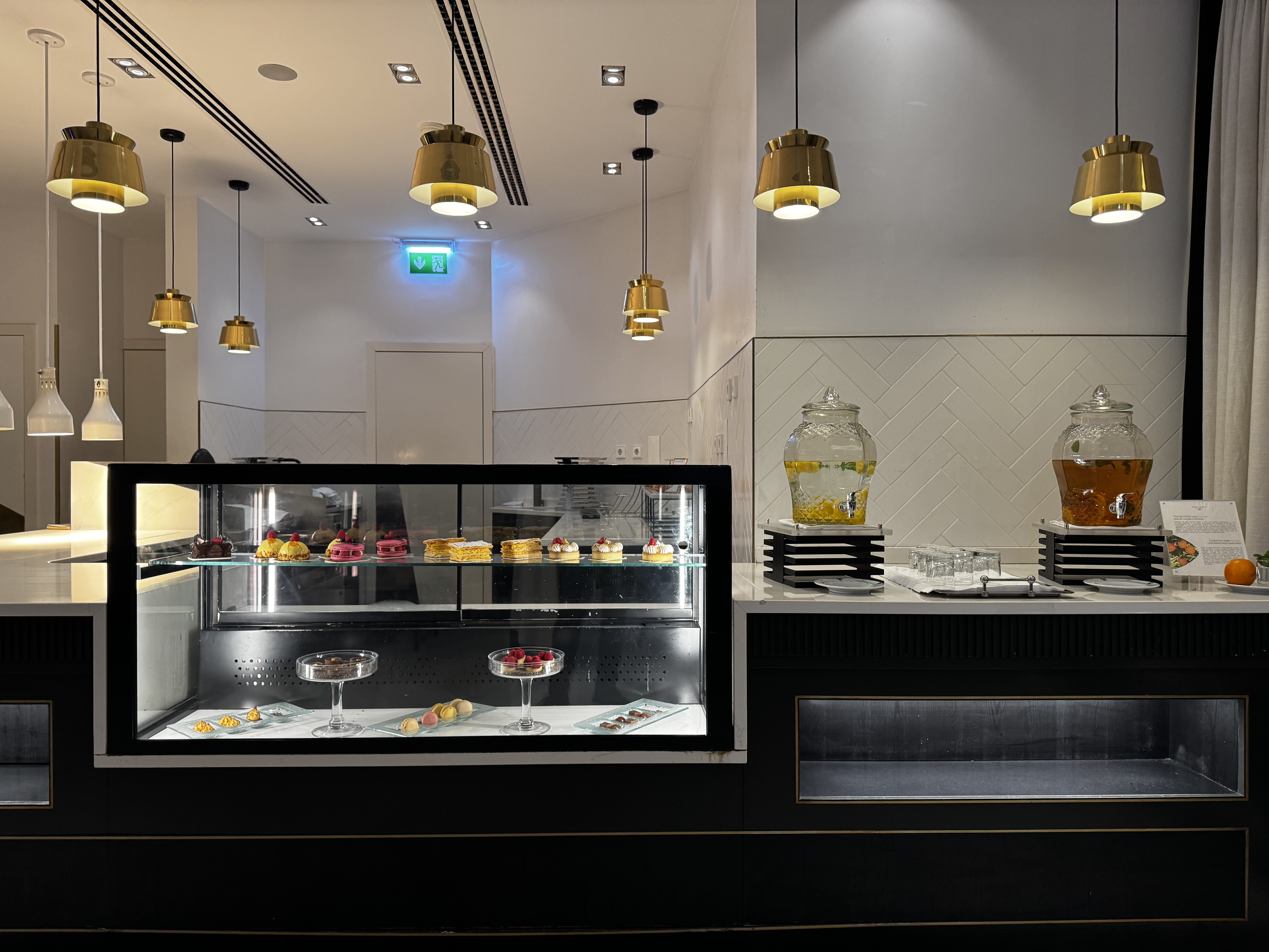 Accor Sofitel Lisbon Liberdade Matiz Restaurant dessert case