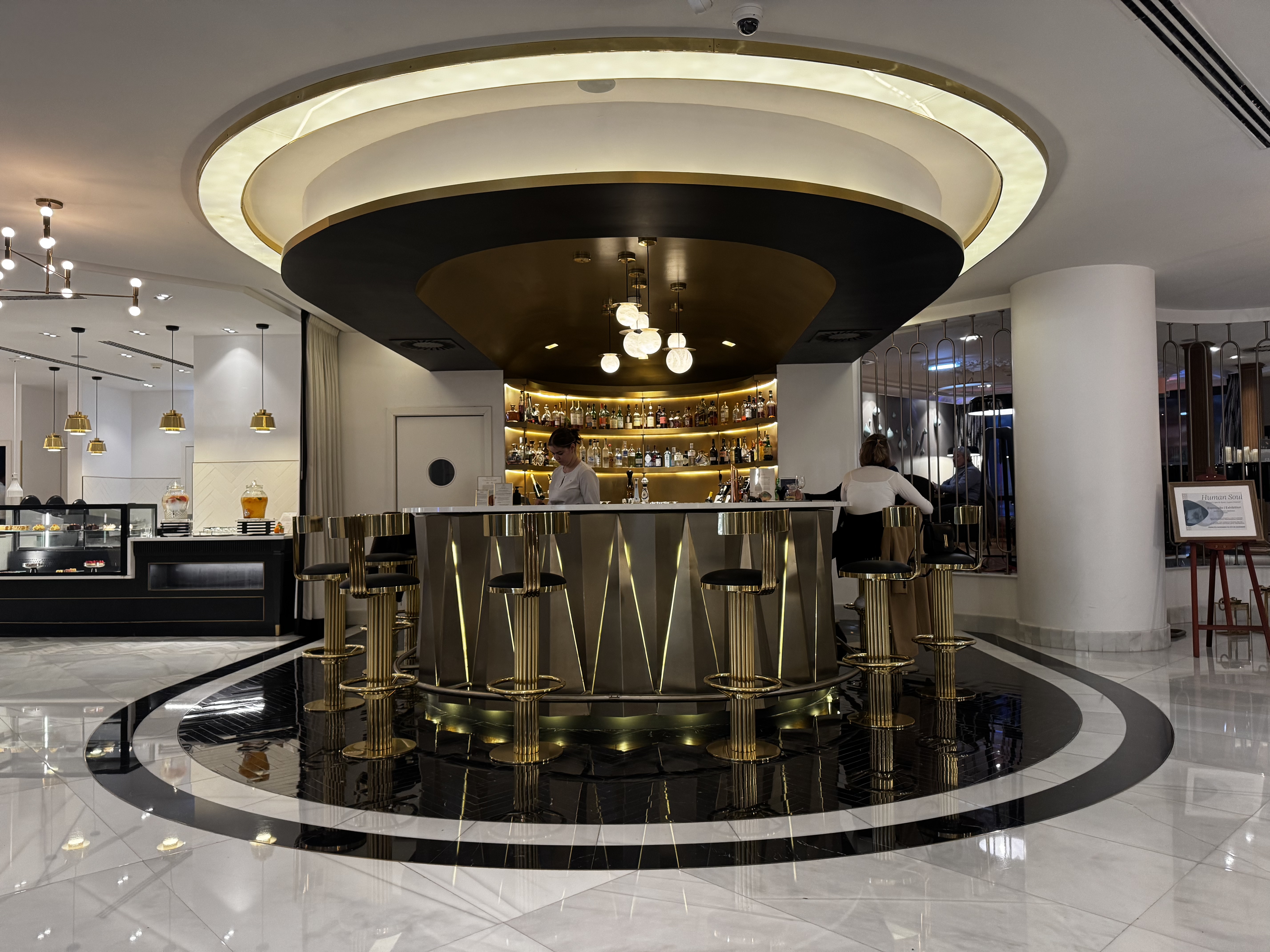 Accor Sofitel Lisbon Liberdade lobby bar