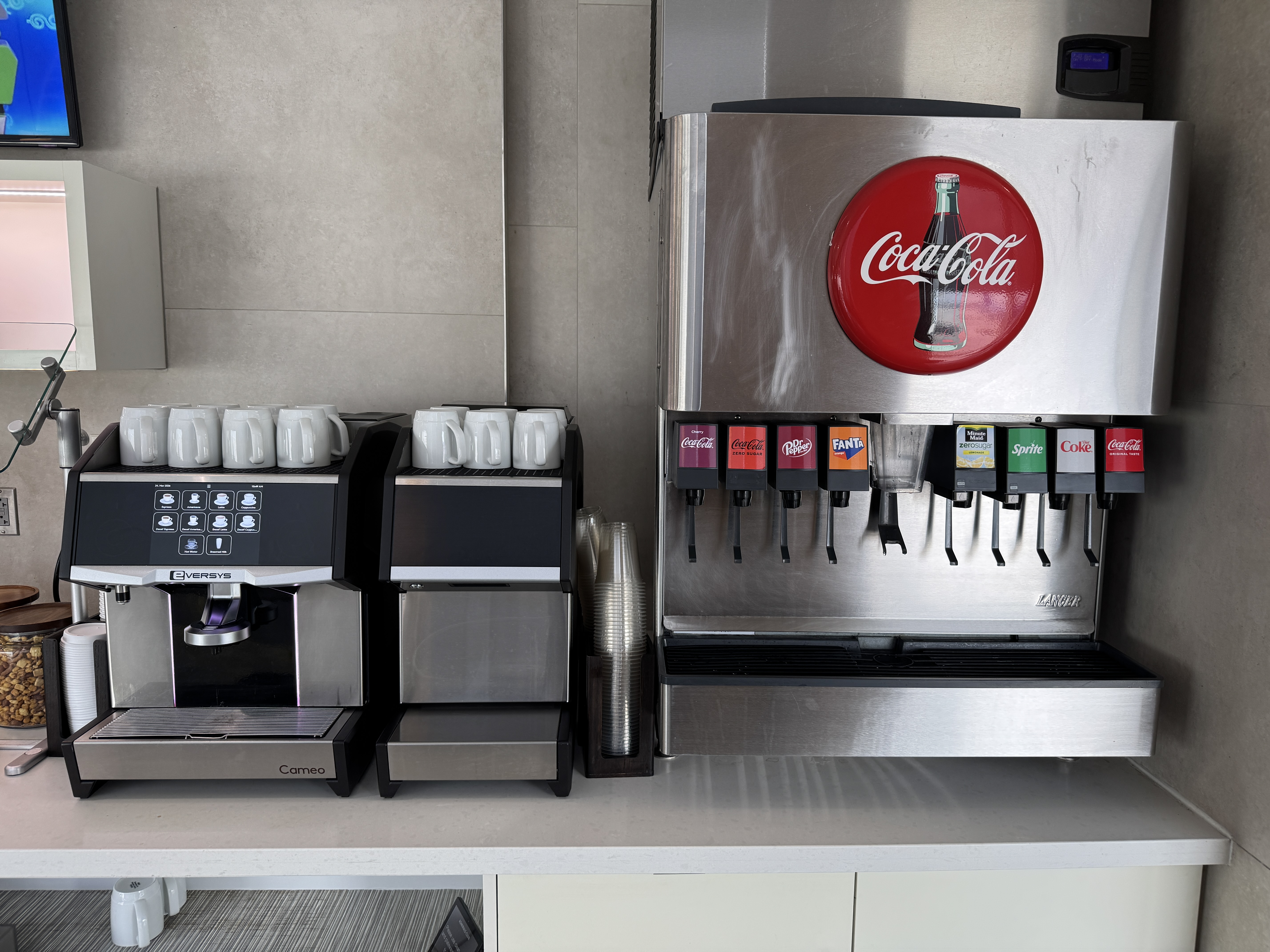 Admirals Club IAH soda coffee