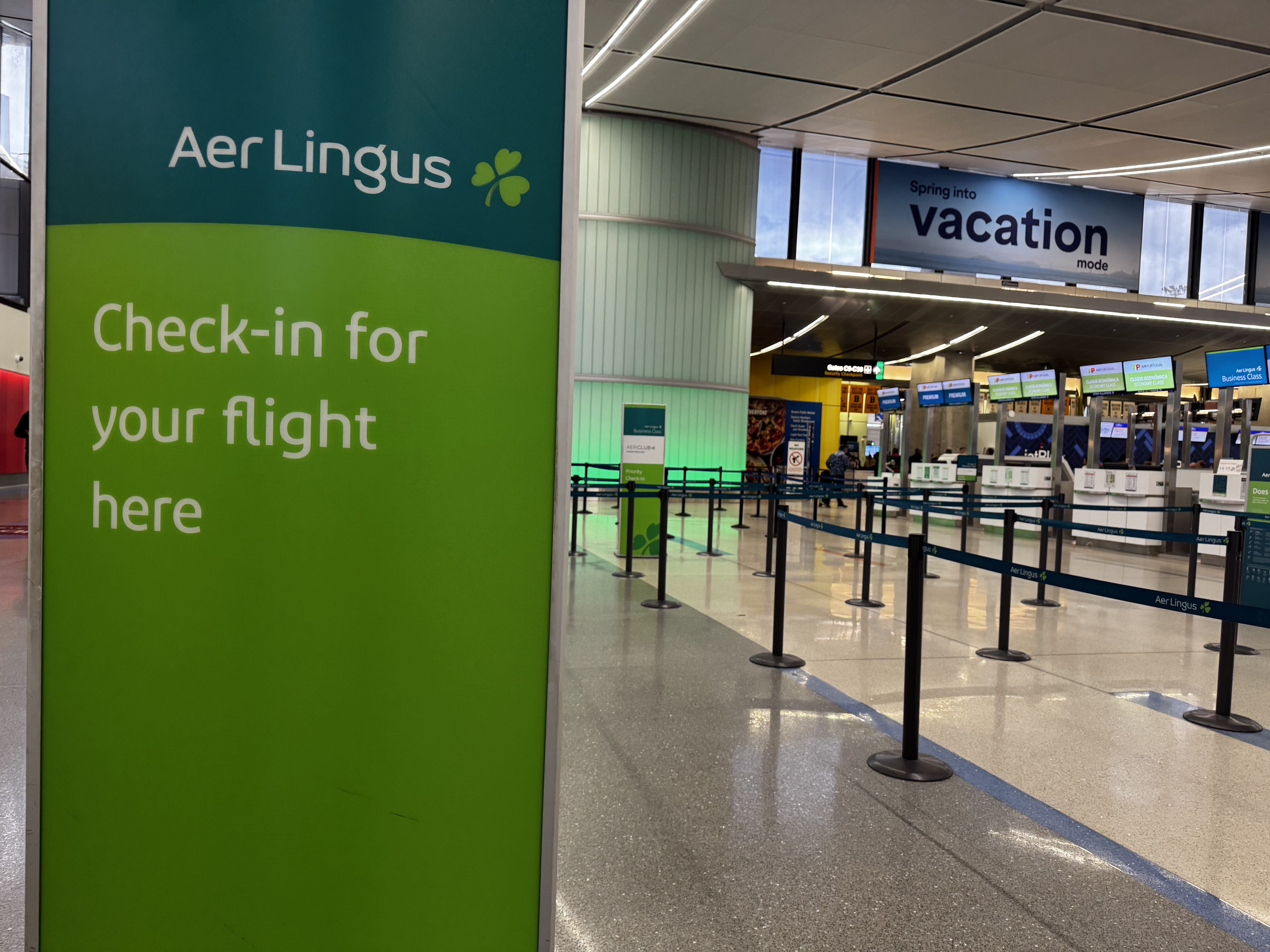 Aer Lingus check in sign BOS Aer Lingus check in sign BOS
