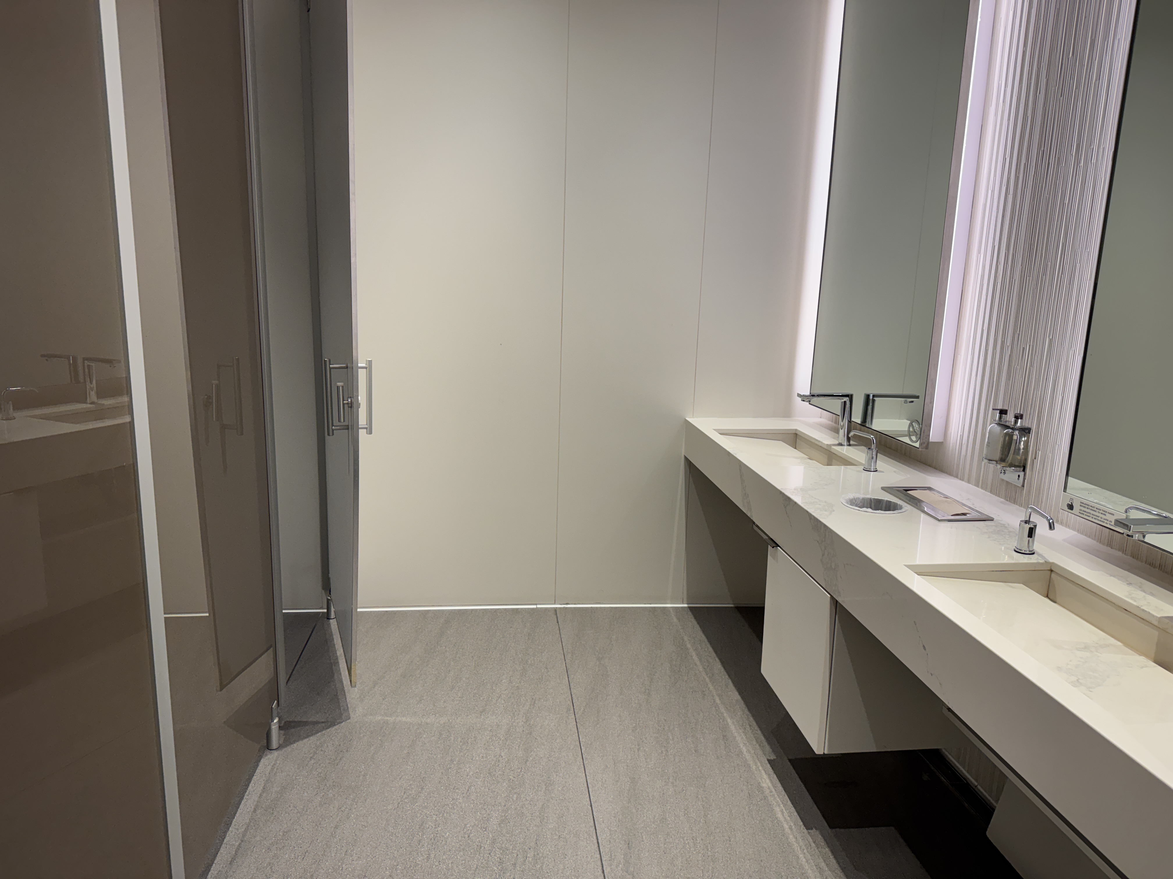 Air Canada Maple Leaf Lounge LGA womens restroom Air Canada Maple Leaf Lounge LGA womens restroom