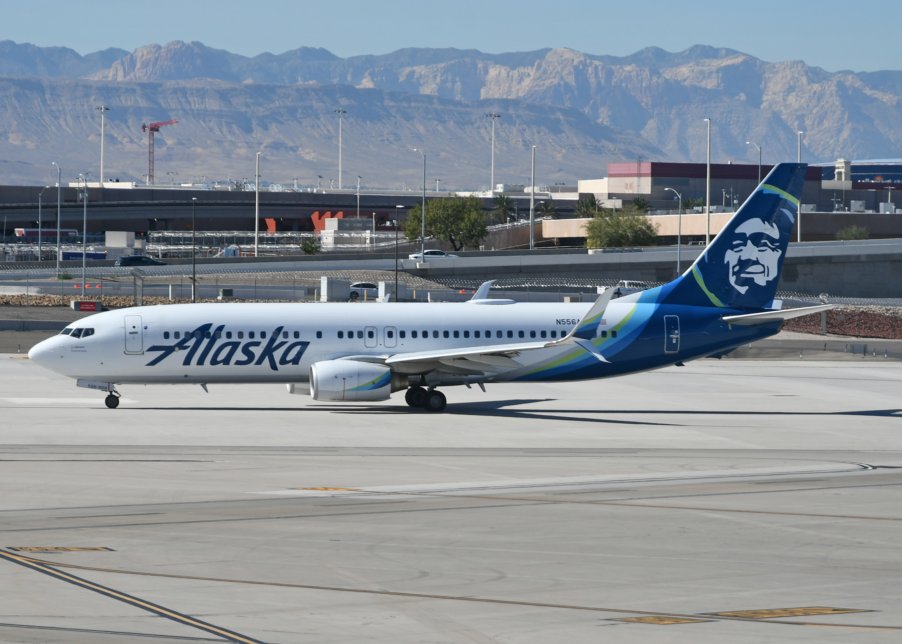 Alaska Airlines B737 800 Taxiing Las Vegas Alaska Airlines B737 800 Taxiing Las Vegas