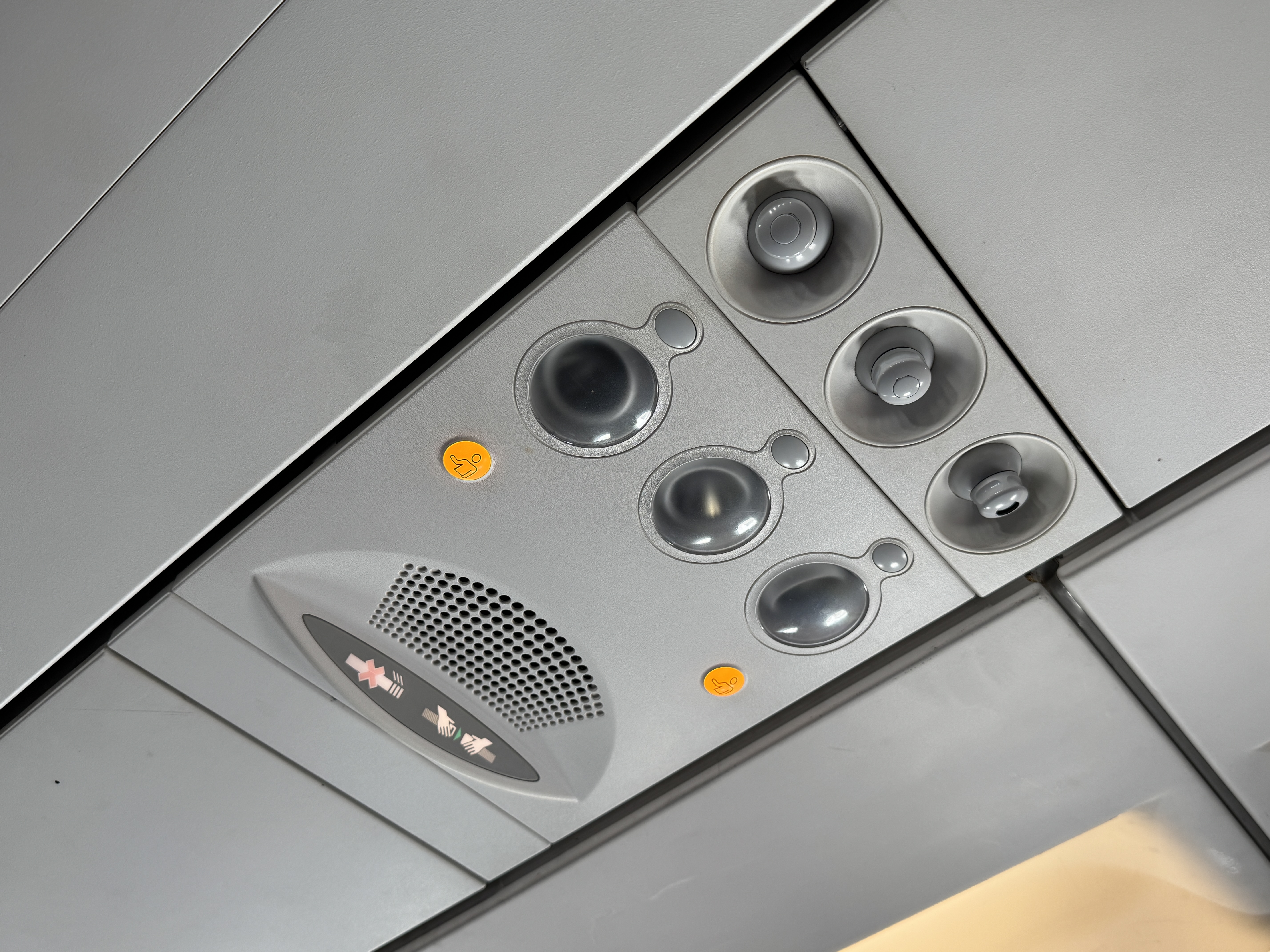 Allegiant A320 AVL HOU vents lights