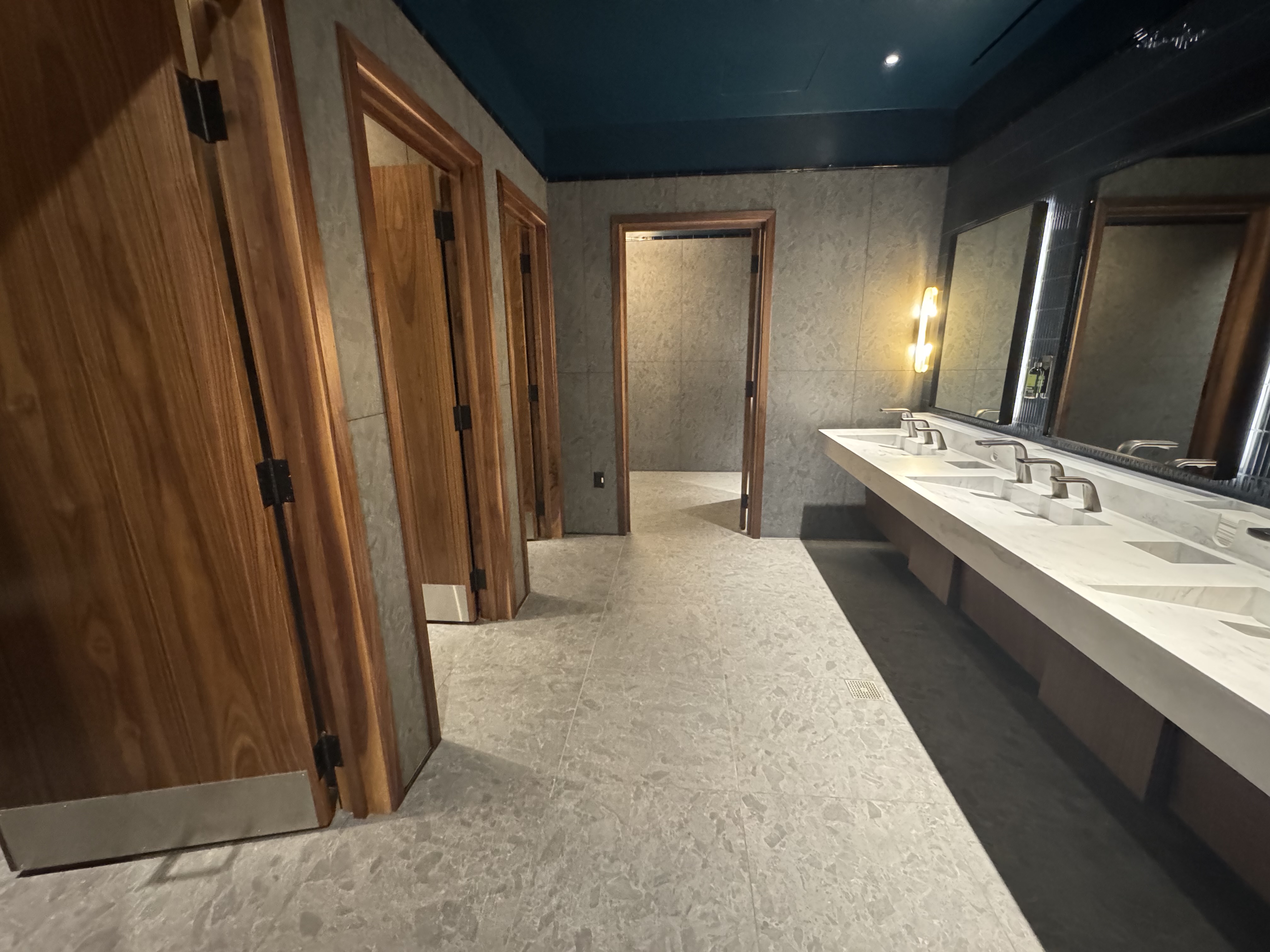 Amex Centurion Lounge SLC Womens Restroom