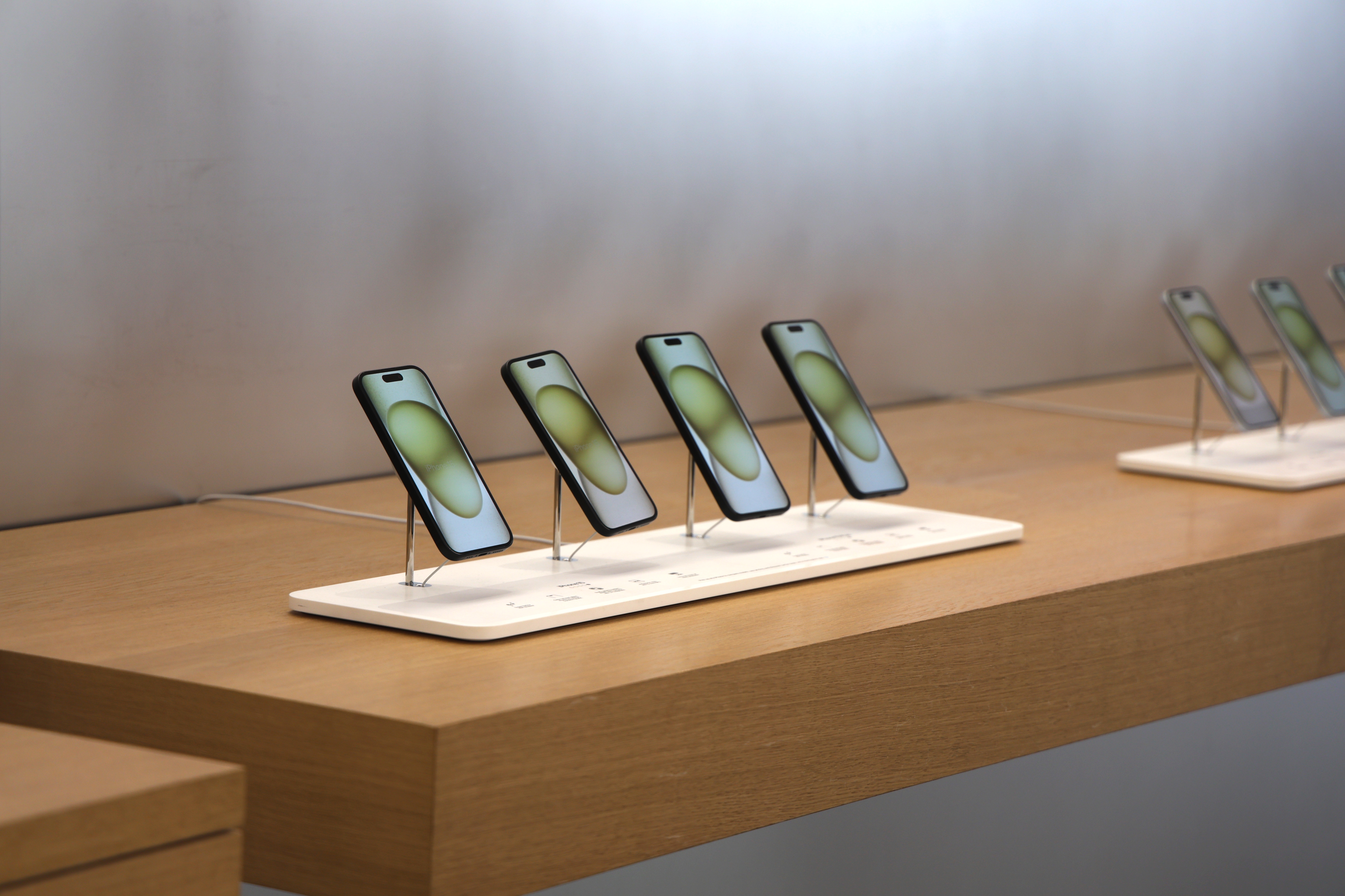 Apple Store iPhone Lineup Upgraded Points LLC 3 Apple Store iPhone Lineup Upgraded Points LLC 3