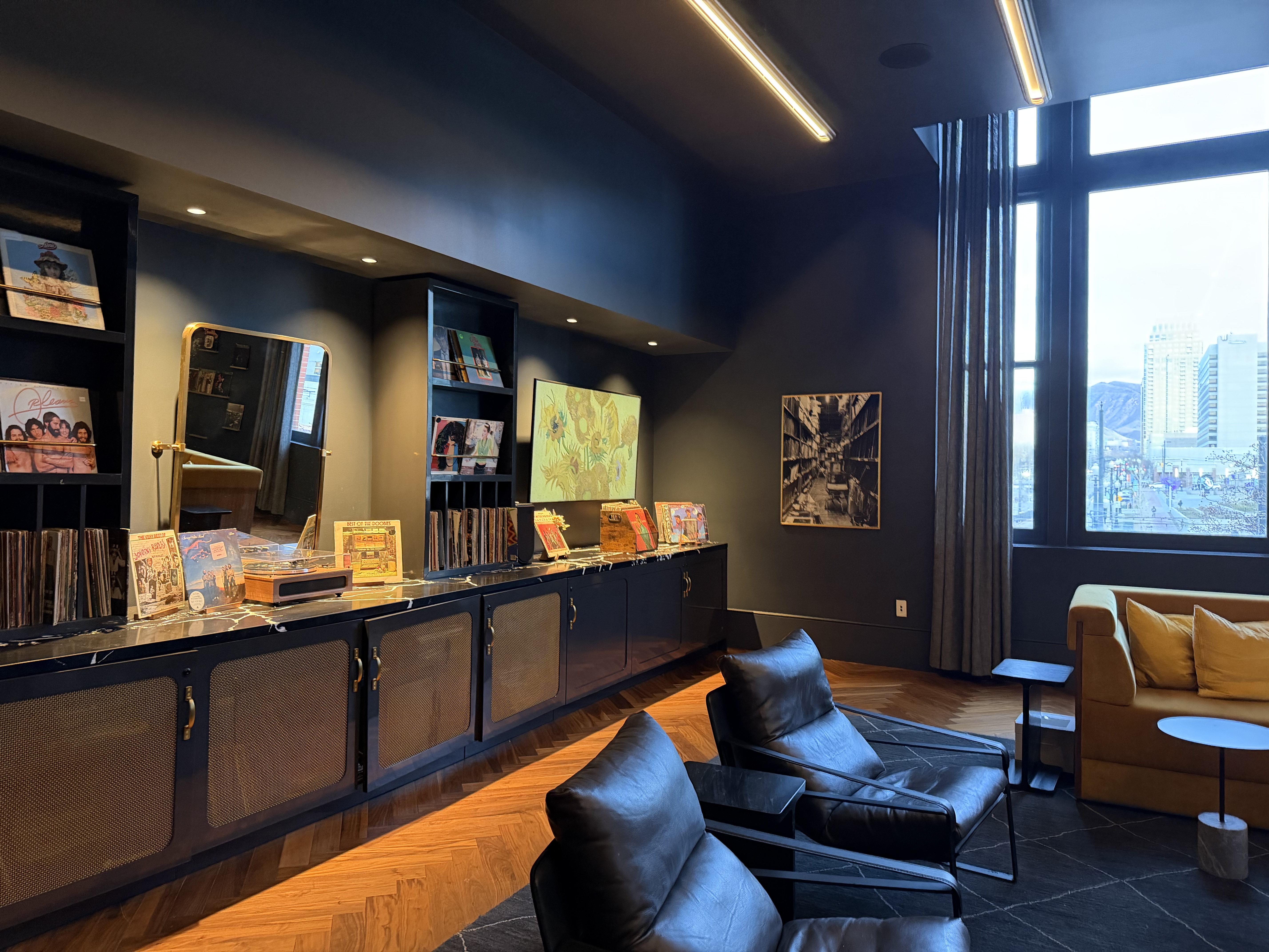 Asher Adams Hotel No 119 Bar Private Room