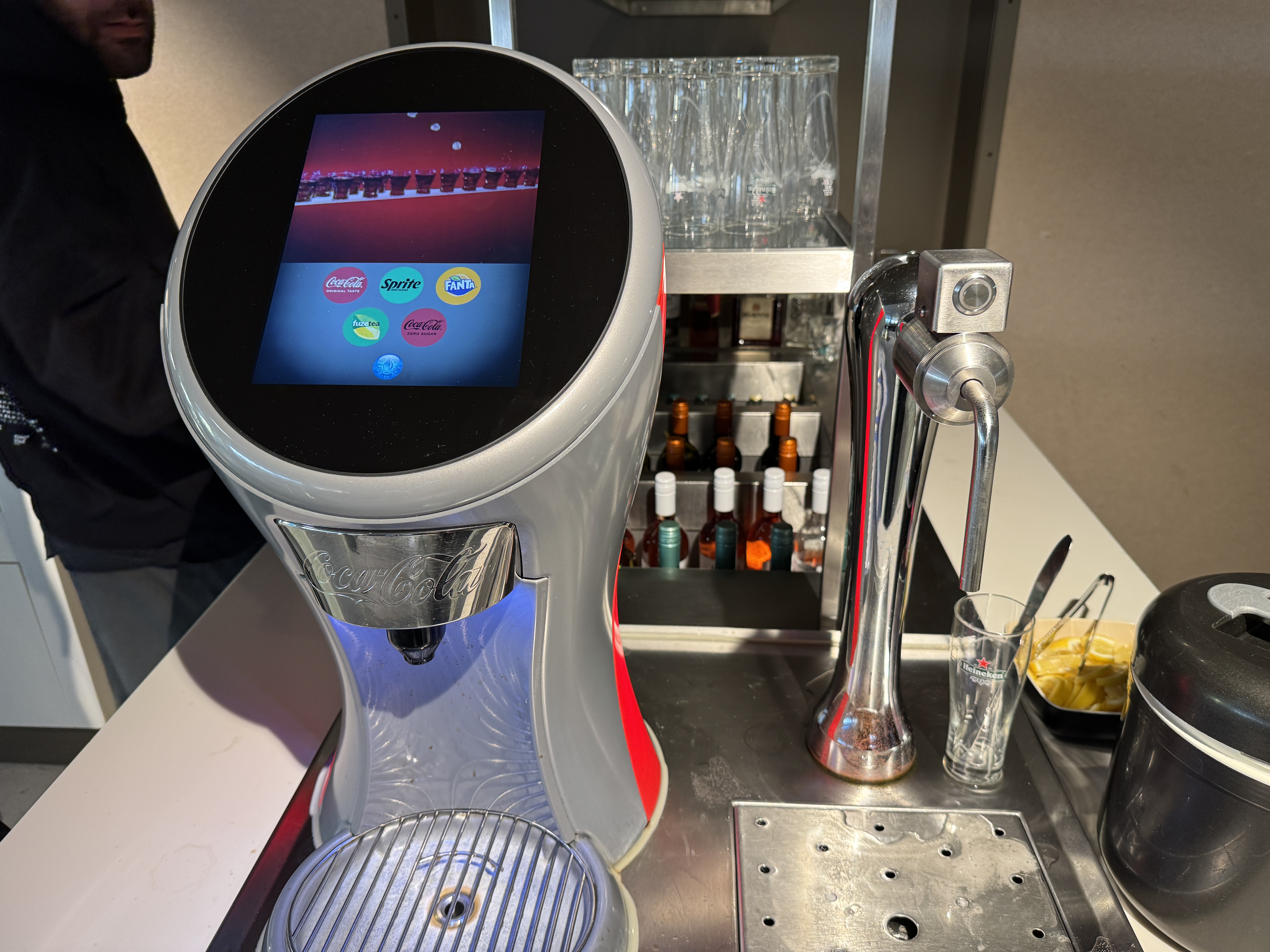 Aspire Lounge 26 AMS soda fountain