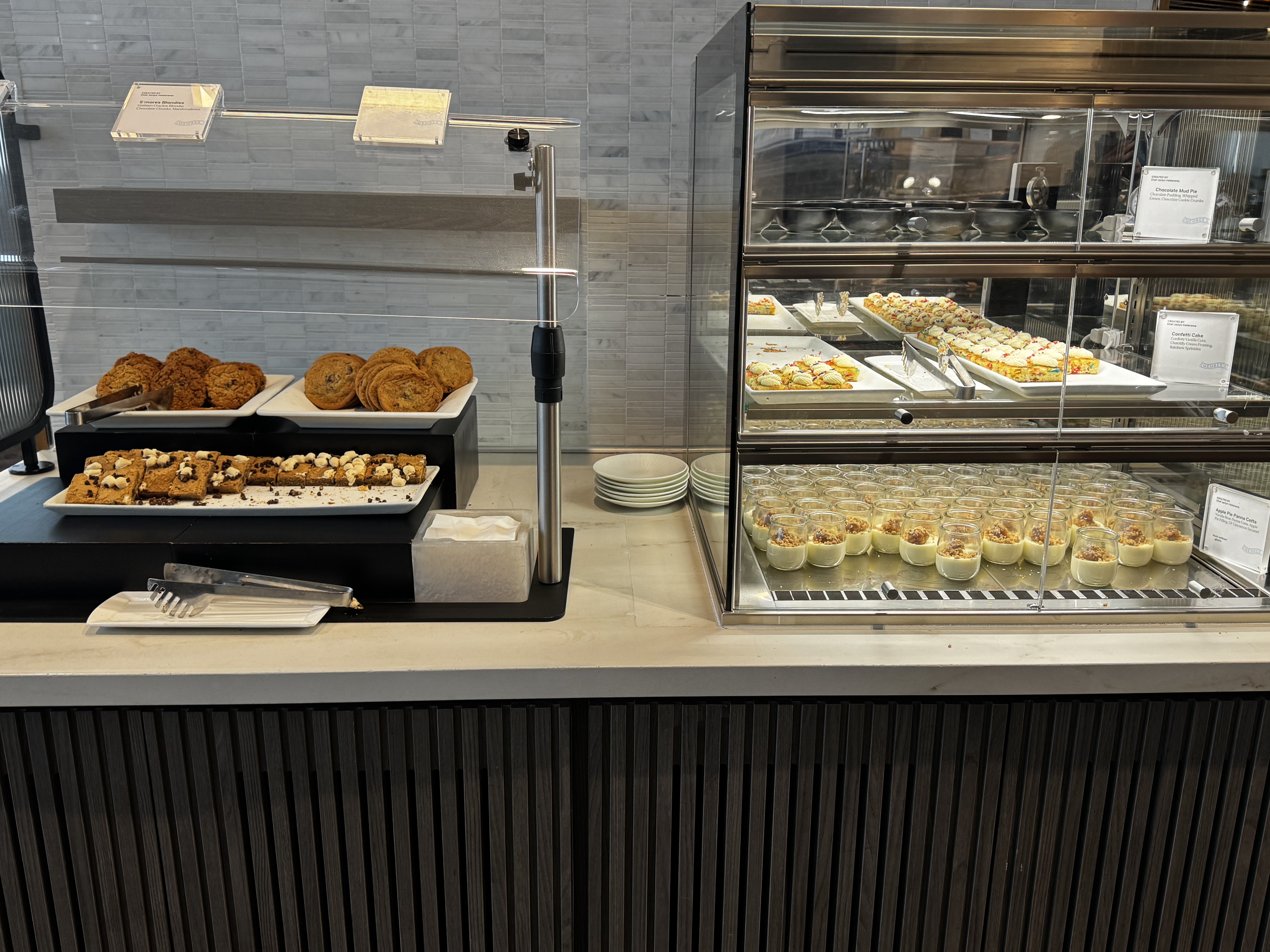 Centurion Lounge Las Vegas desserts Centurion Lounge Las Vegas desserts