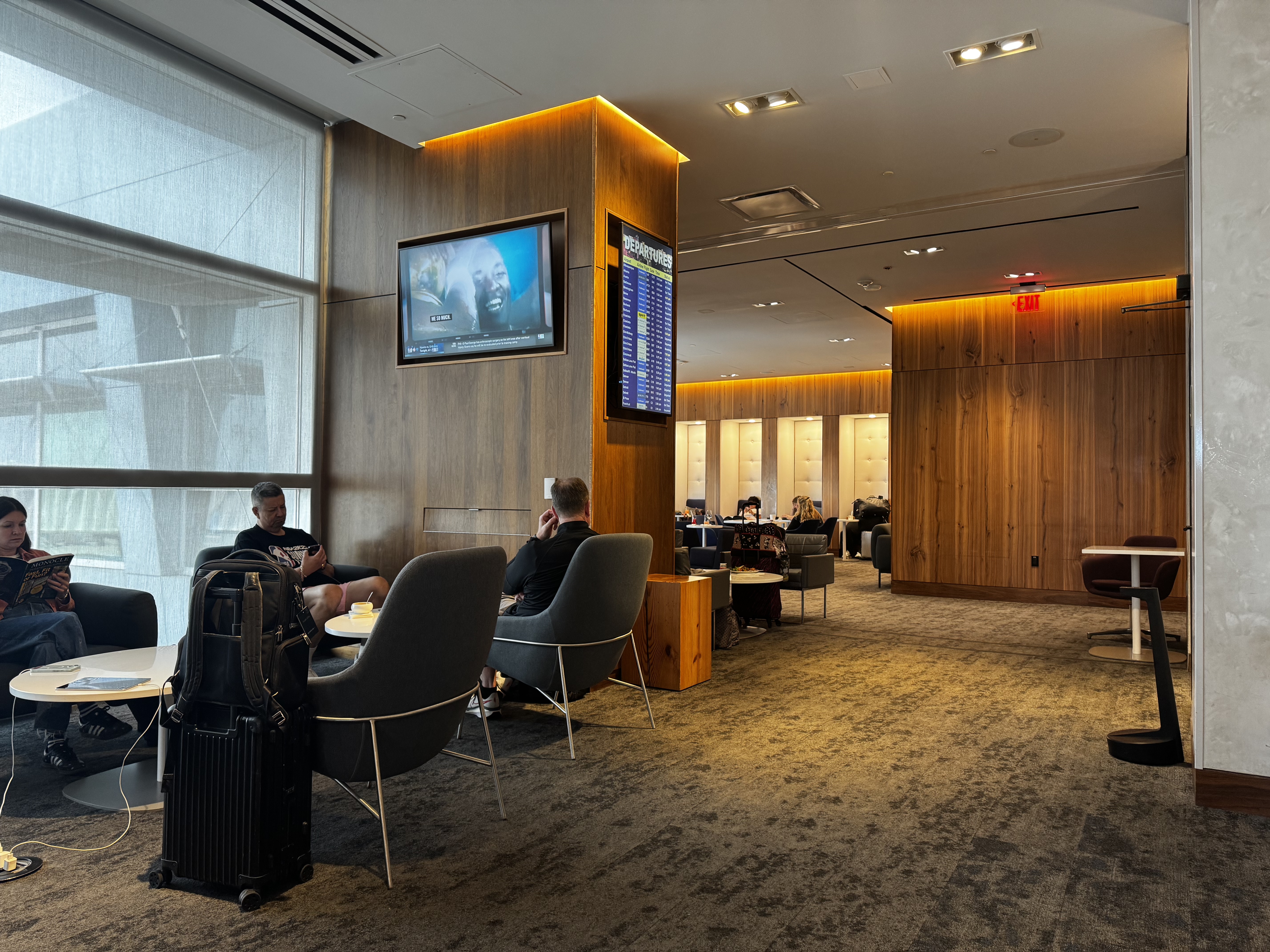 Centurion Lounge Las Vegas tables chairs Centurion Lounge Las Vegas tables chairs