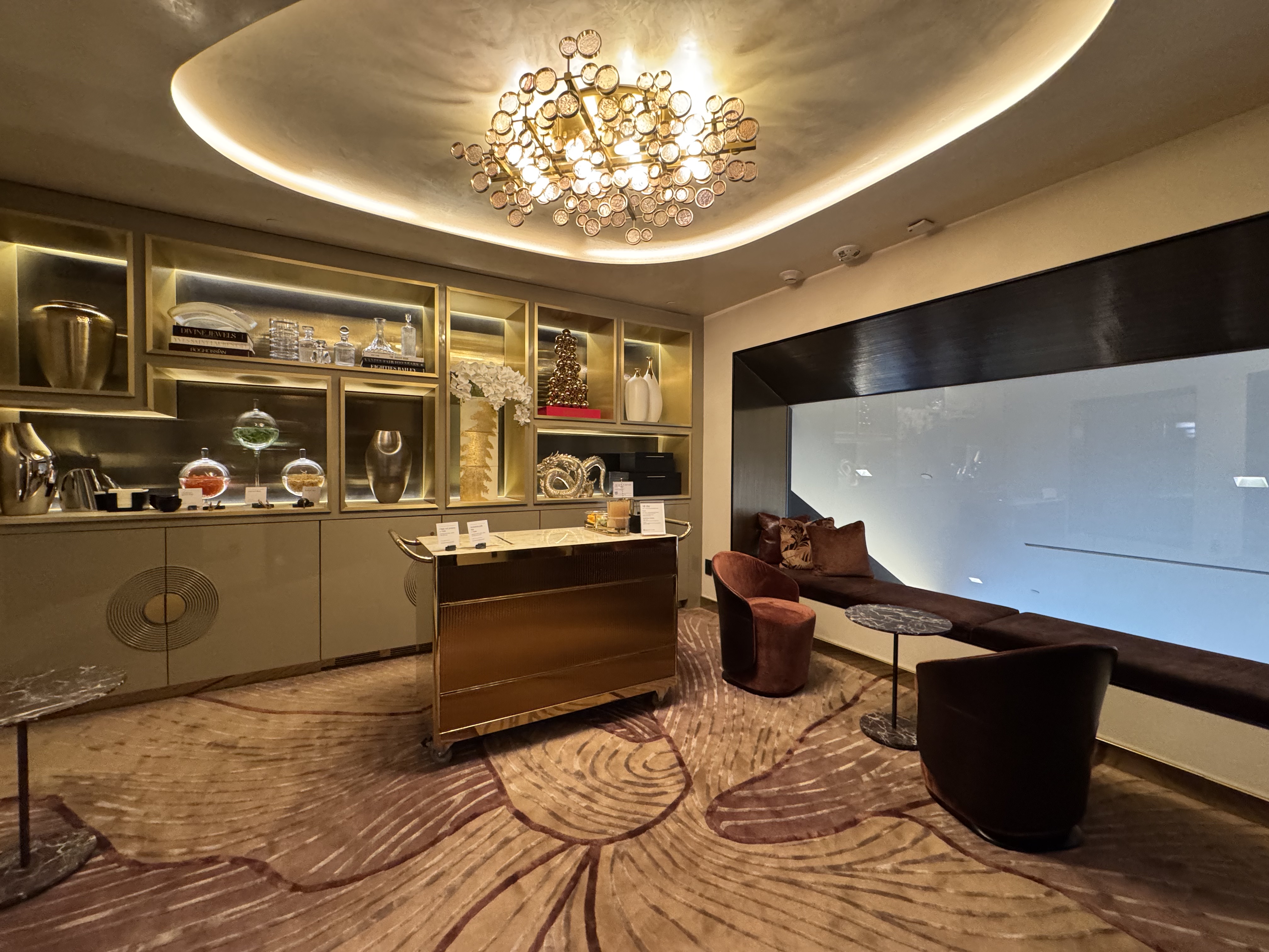 Chase Sapphire Lounge LAS Champagne Parlor
