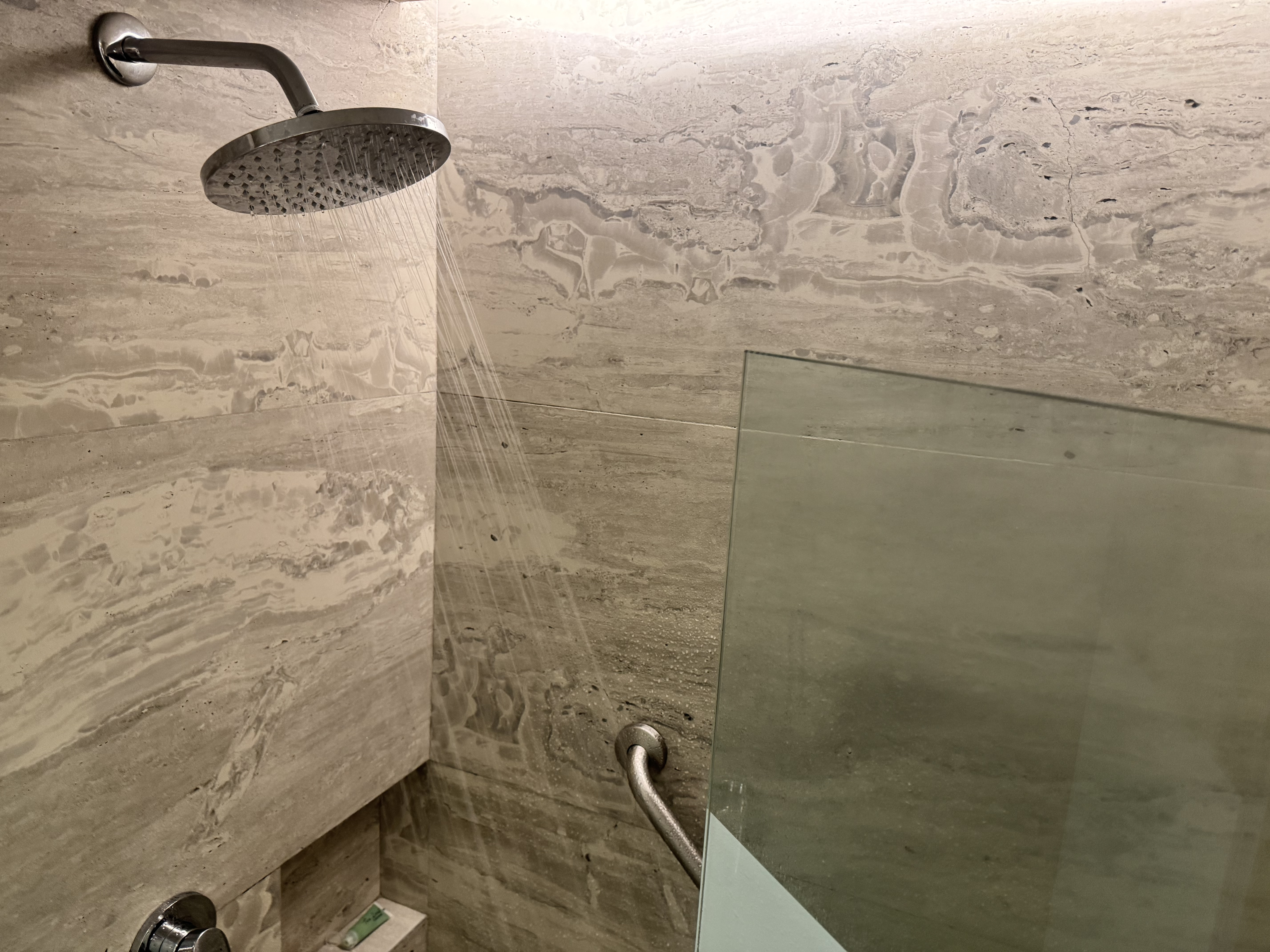 City Express Plus by Marriott Monterrey Centro shower