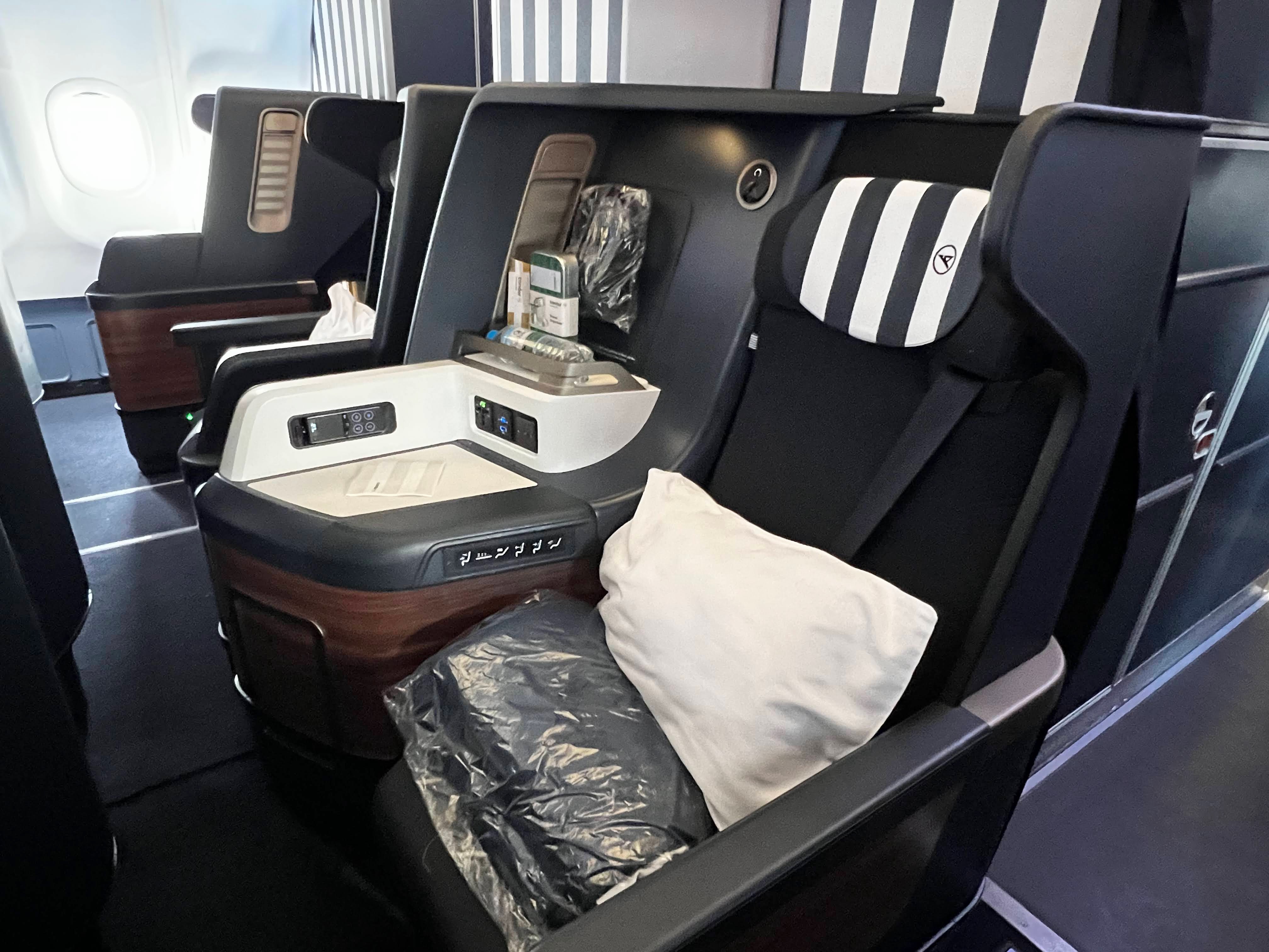 Condor Airlines business class seats Condor Airlines business class seats