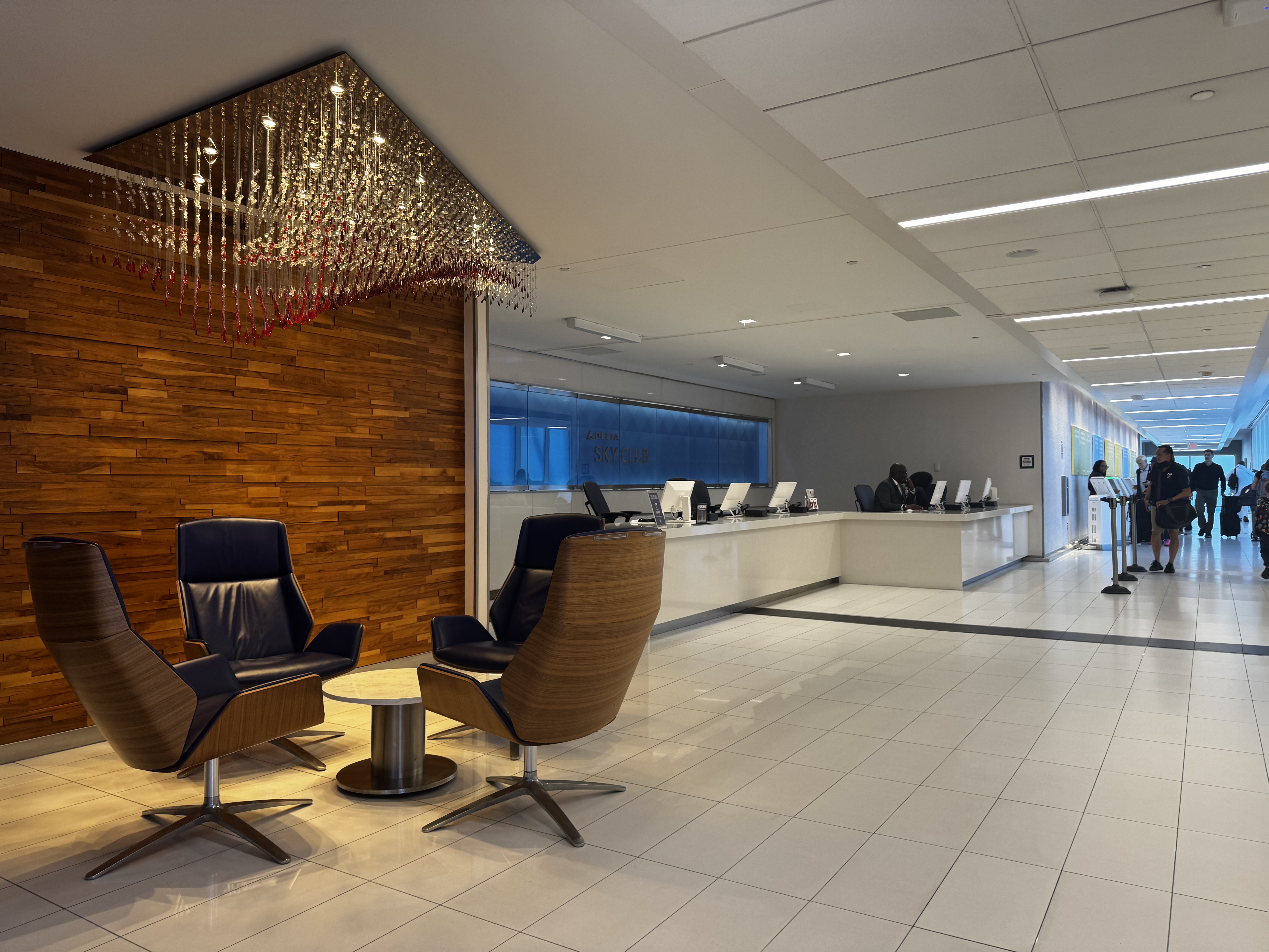 Delta Sky Club ATL Terminal B concierge desk