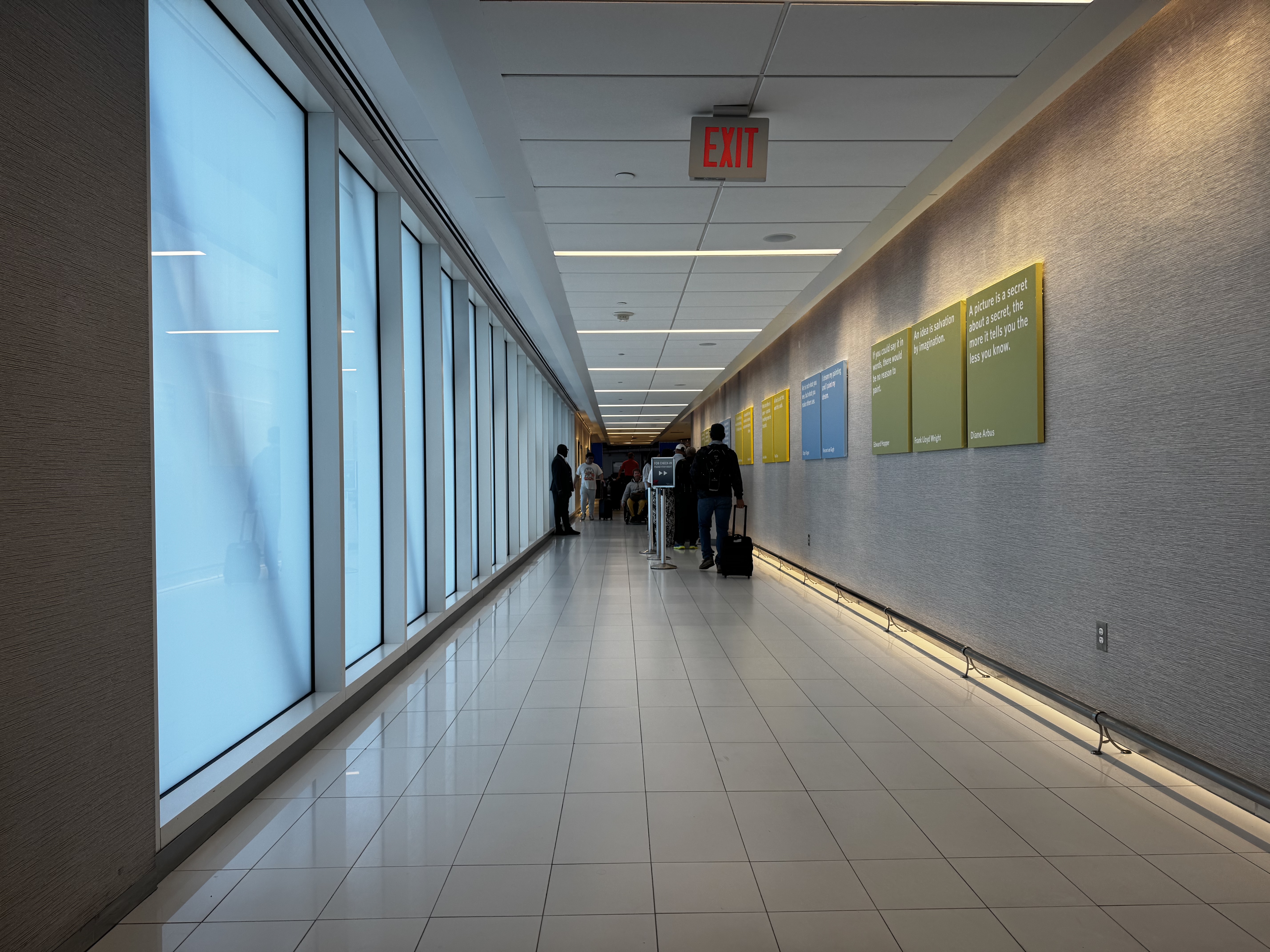 Delta Sky Club ATL Terminal B hallway