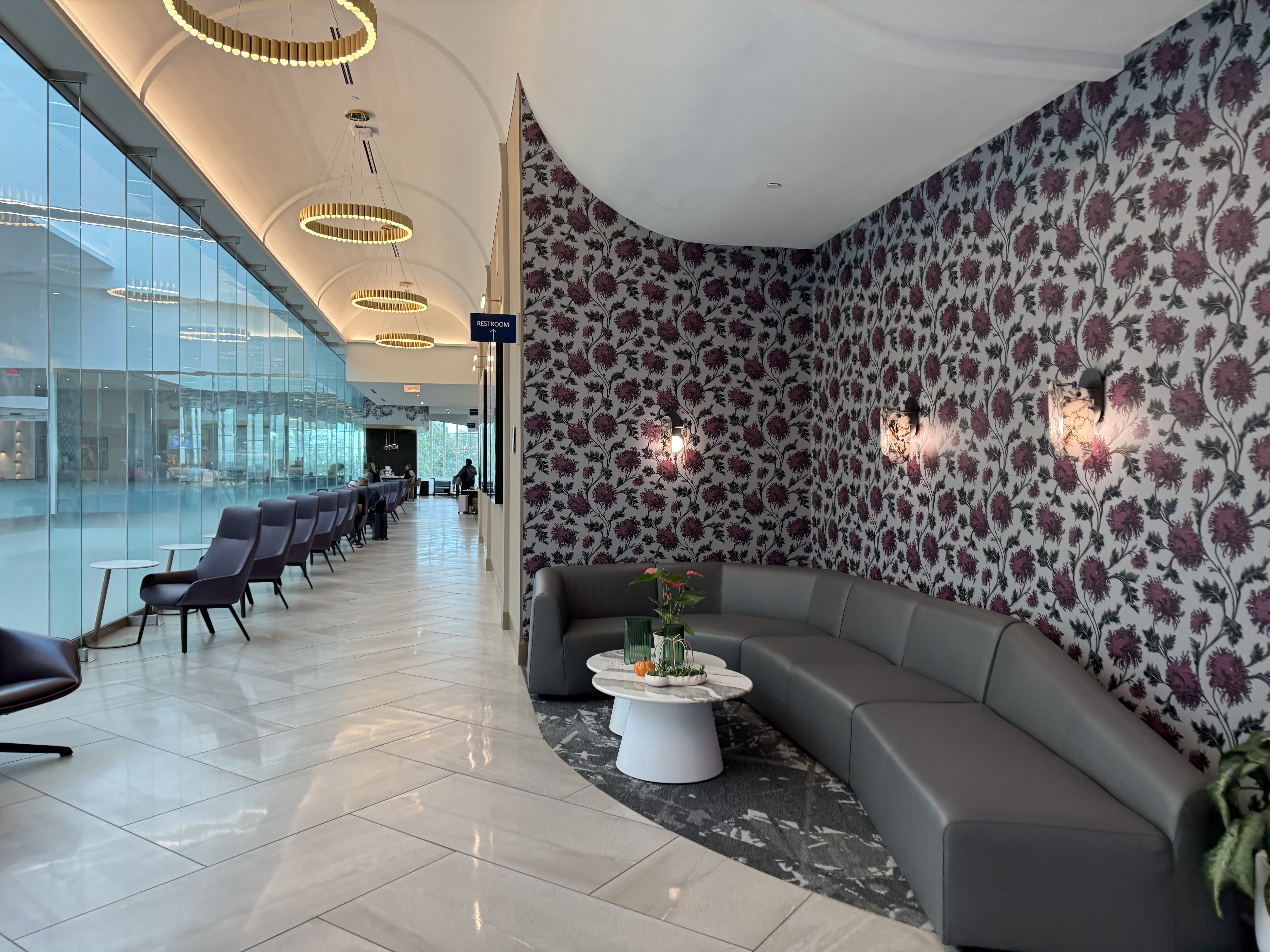 Delta Sky Club CLT Entrance