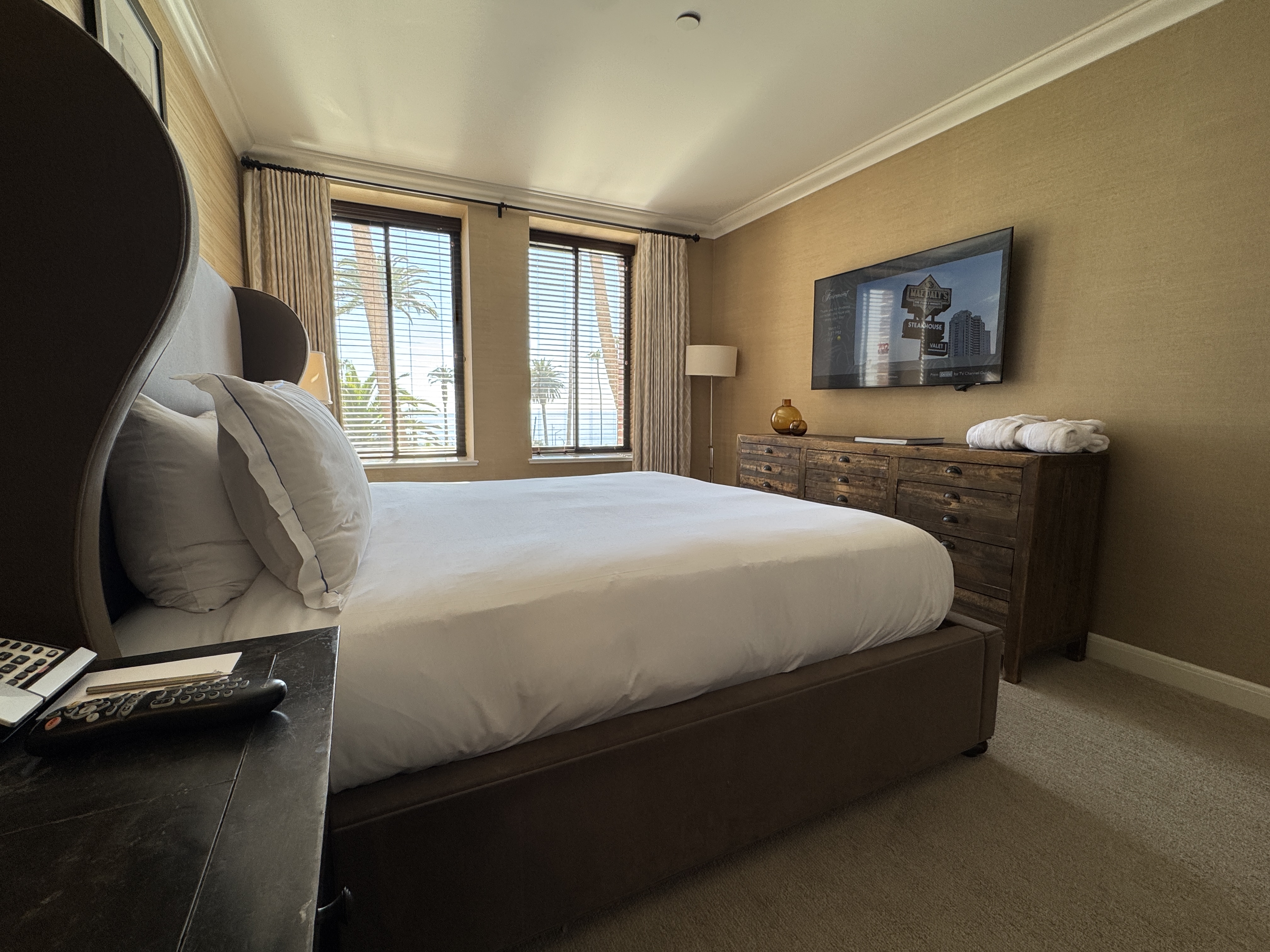 Fairmont Miramar Ocean View Suite bed and tv