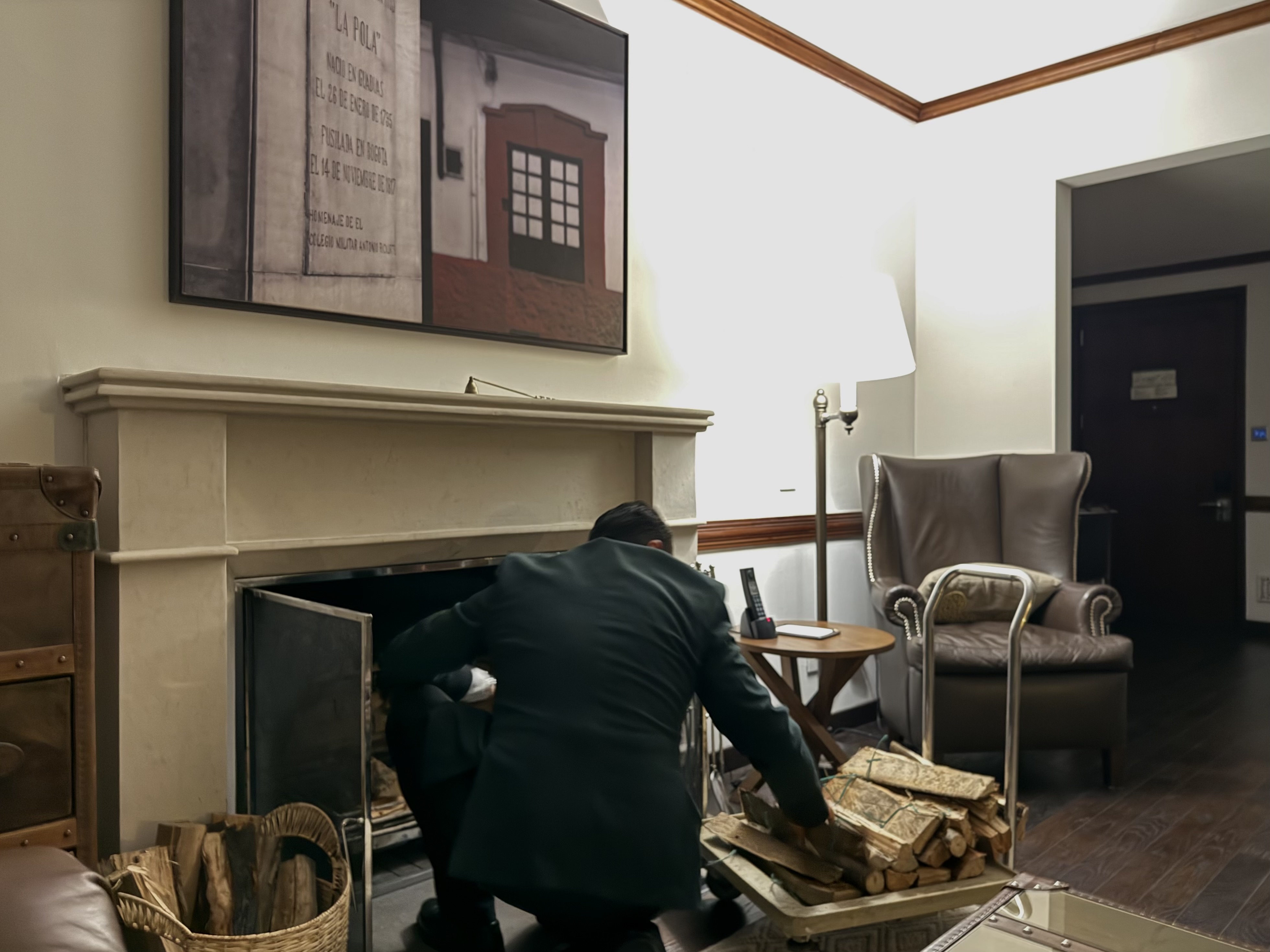 Four Seasons Casa Medina Bogota fireplace lighting Four Seasons Casa Medina Bogota fireplace lighting