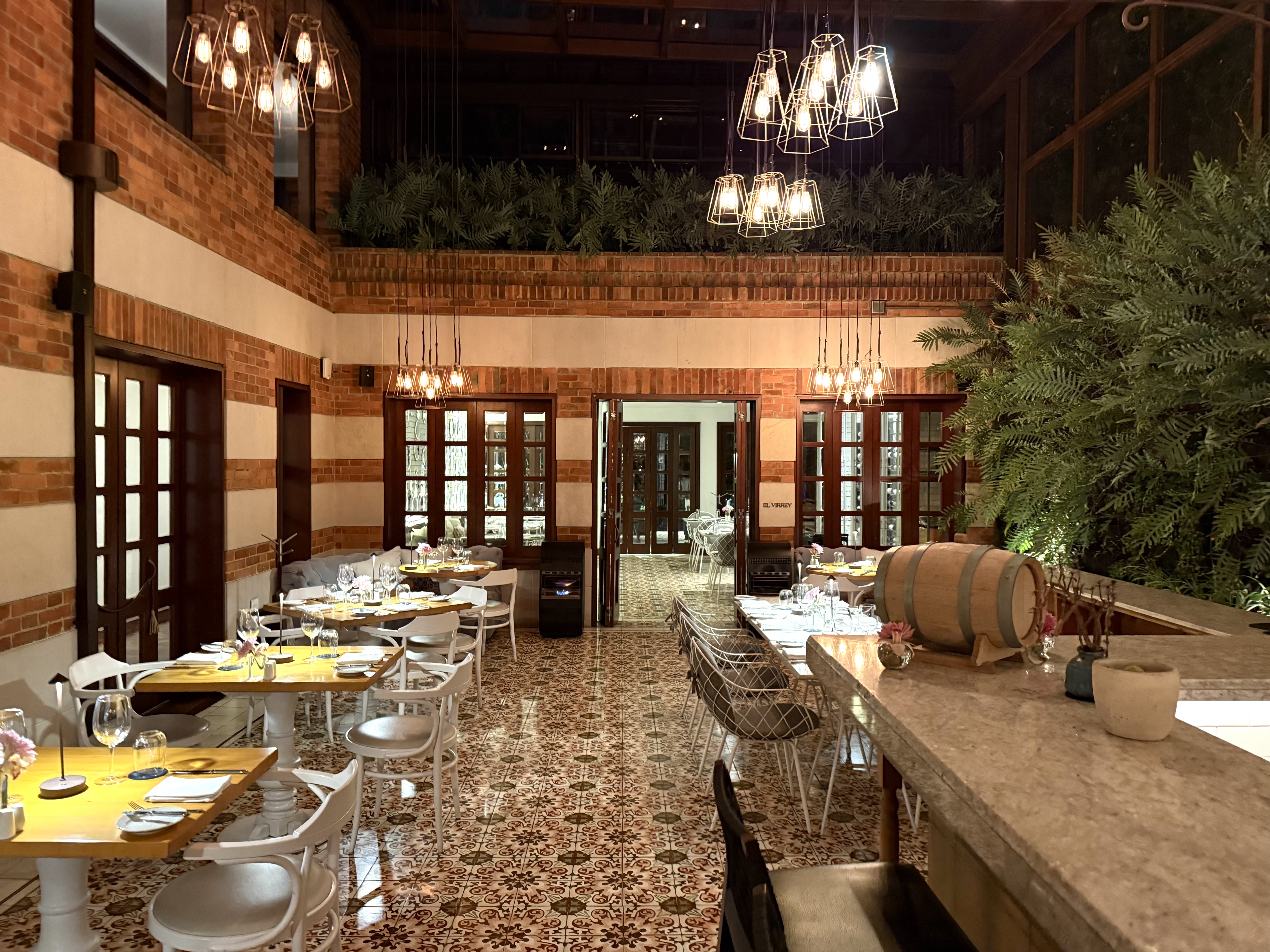 Four Seasons Medina Bogota bar Four Seasons Medina Bogota bar
