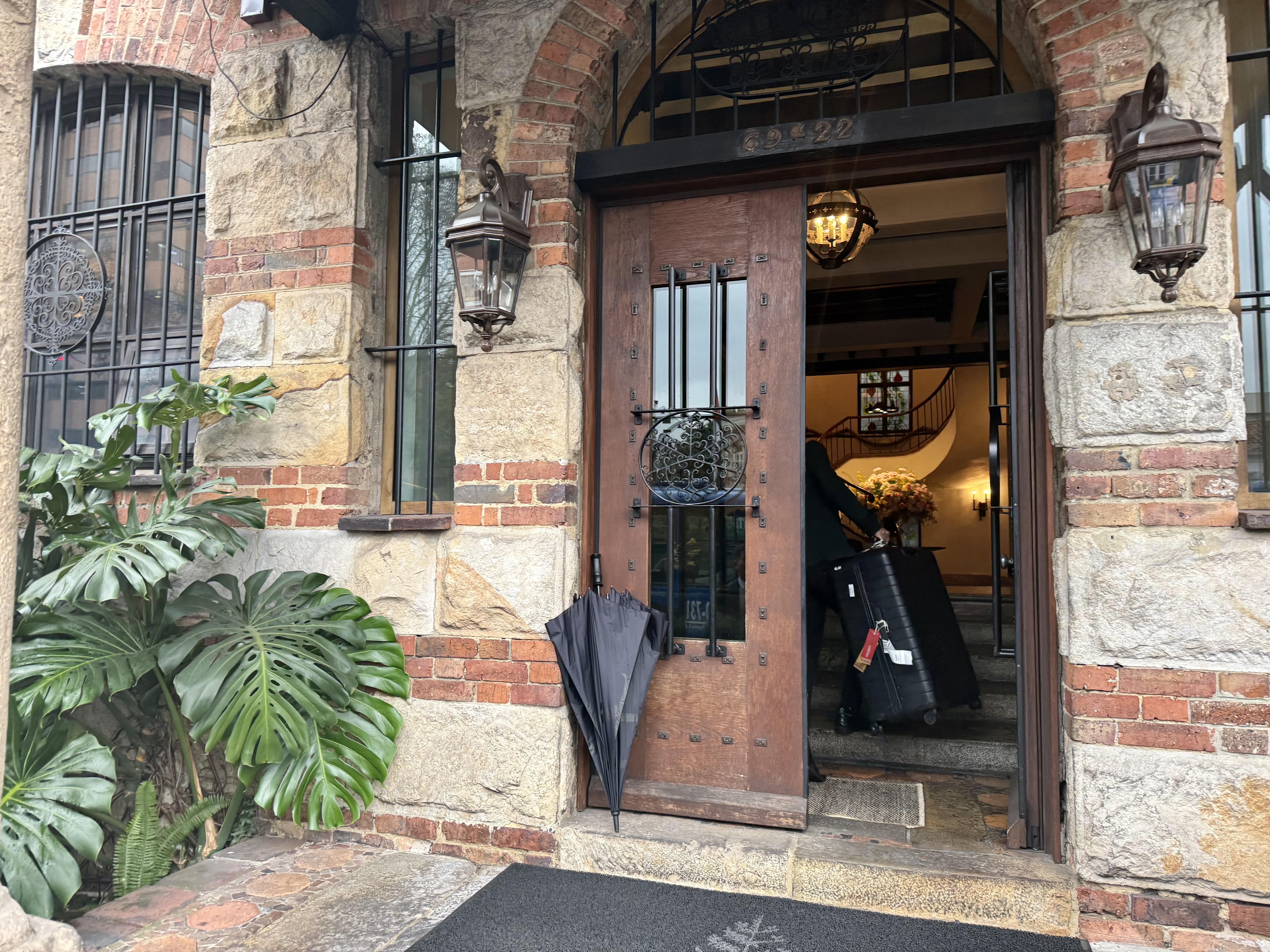 Four Seasons Medina Bogota entrance Four Seasons Medina Bogota entrance