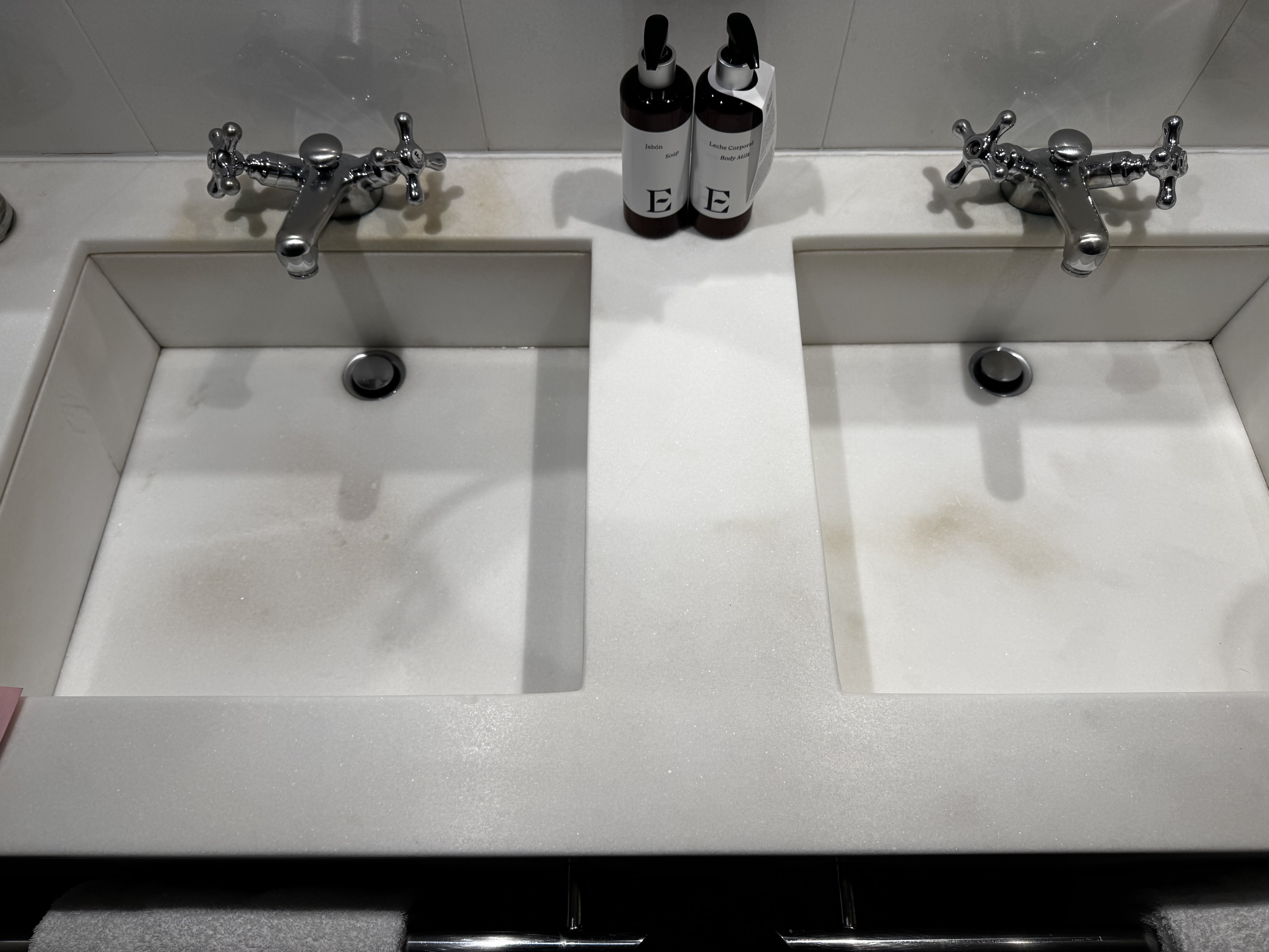 Hotel Ercilla de Bilbao Marriott Autograph Bathroom Sinks