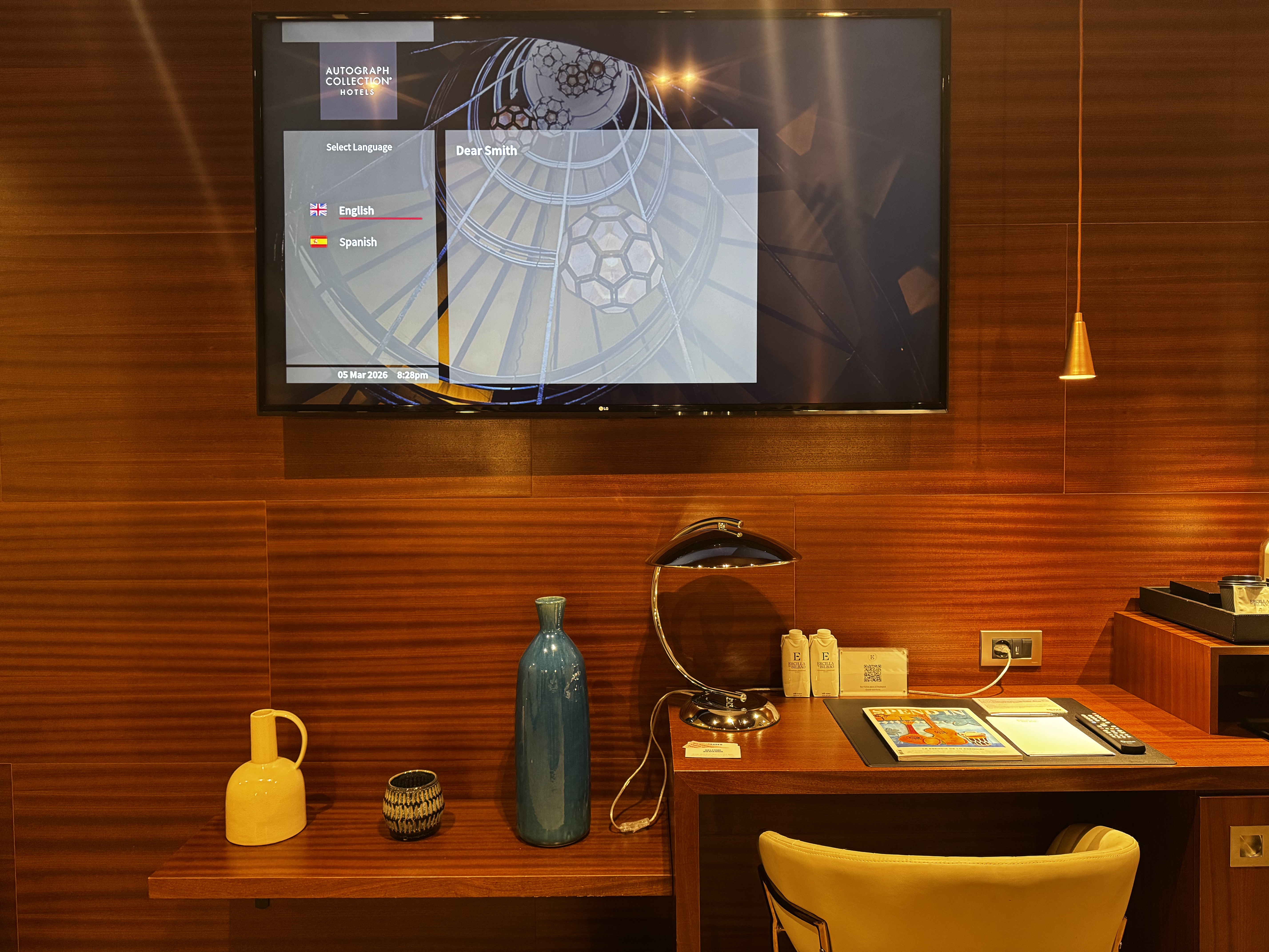 Hotel Ercilla de Bilbao Marriott Autograph Bedroom TV Desk