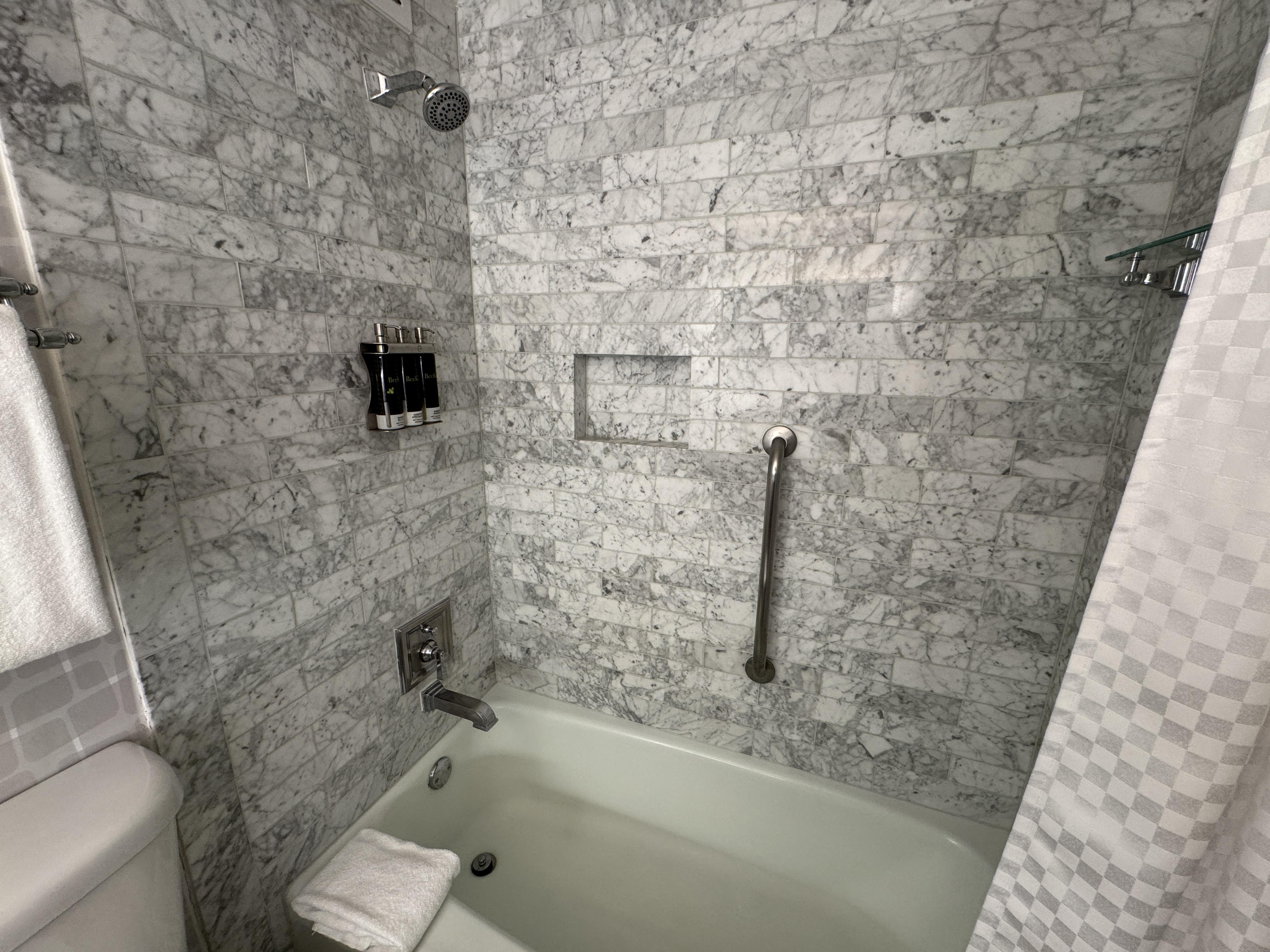 Hyatt Centric Delfina Santa Monica shower