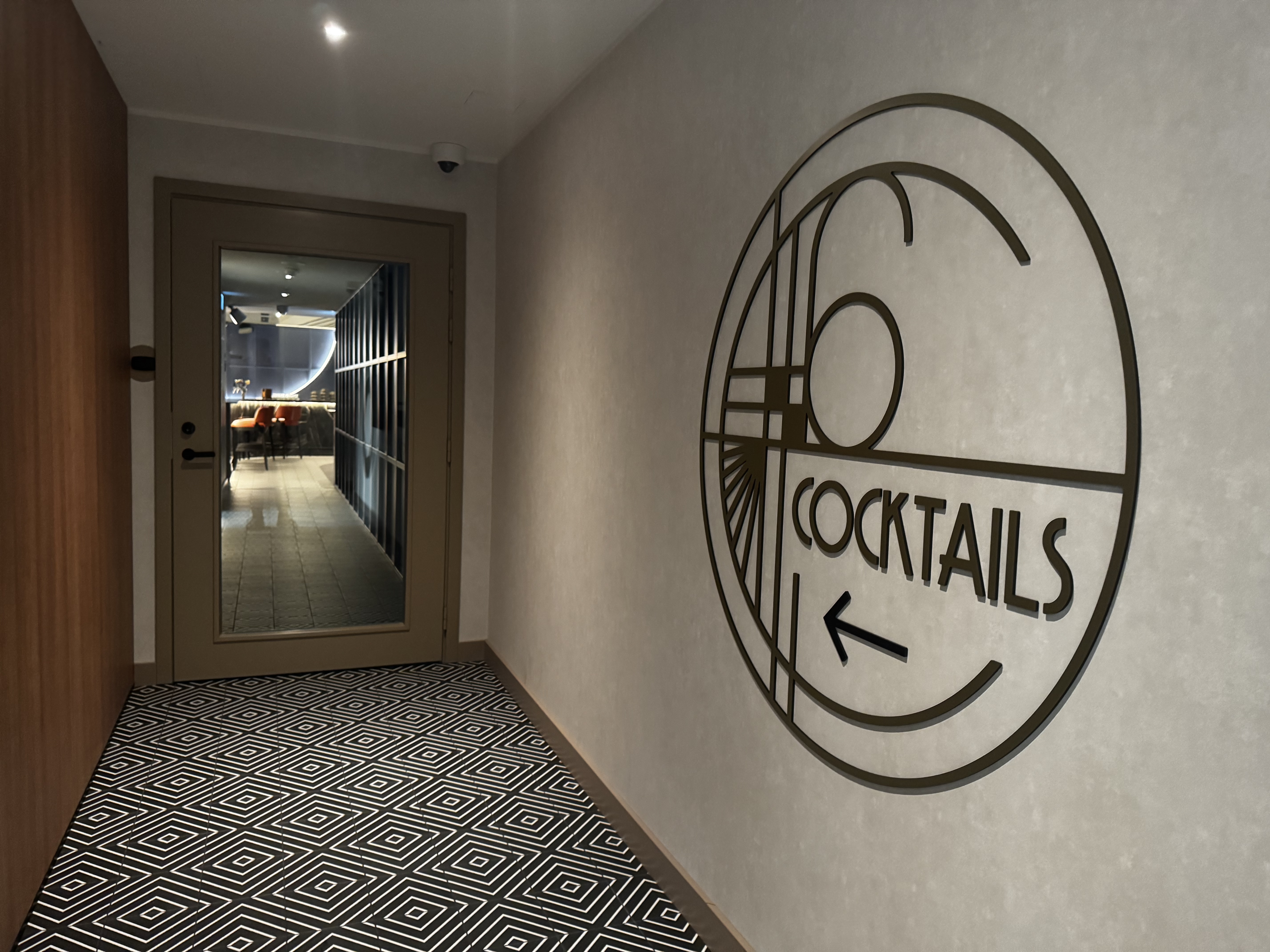 Hyatt Place Tallinn bar entrance