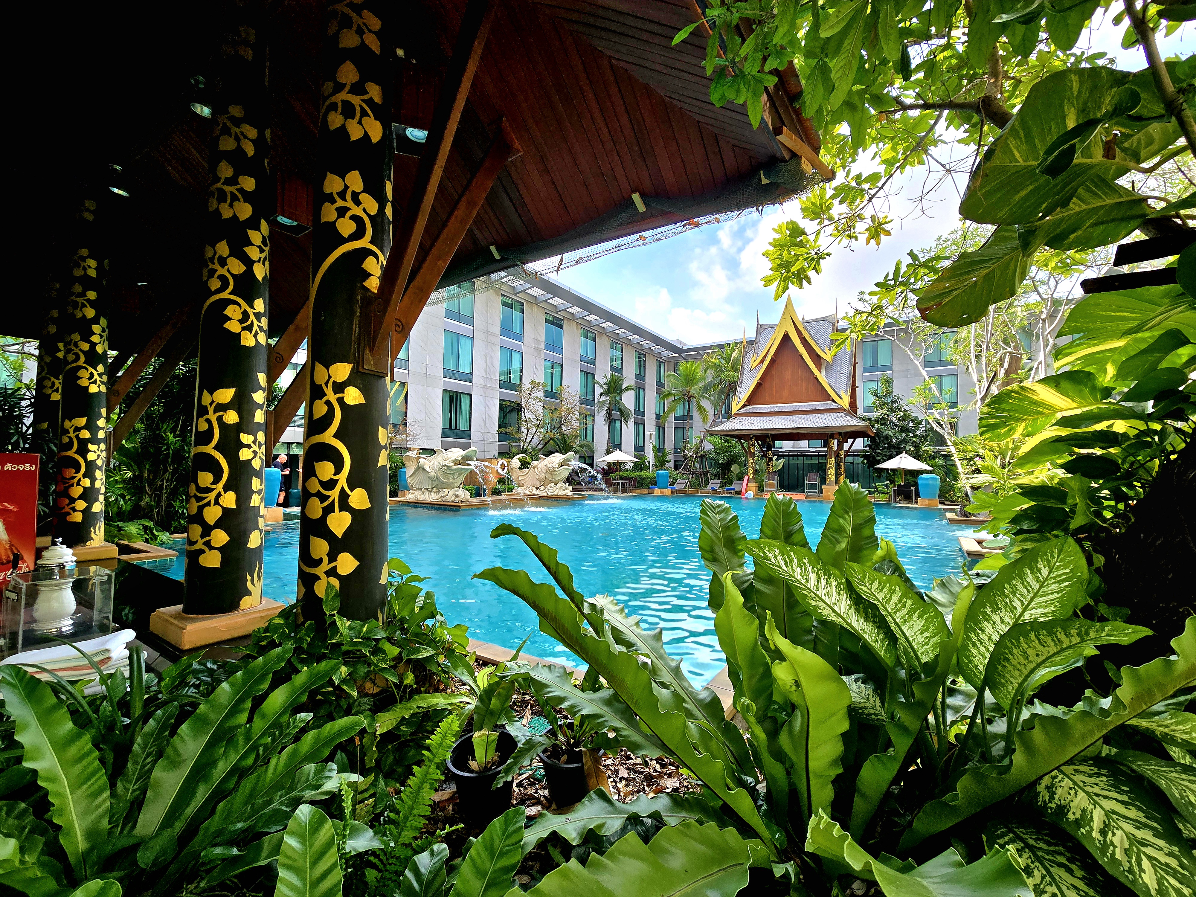 Hyatt Regency BKK Airport Pool