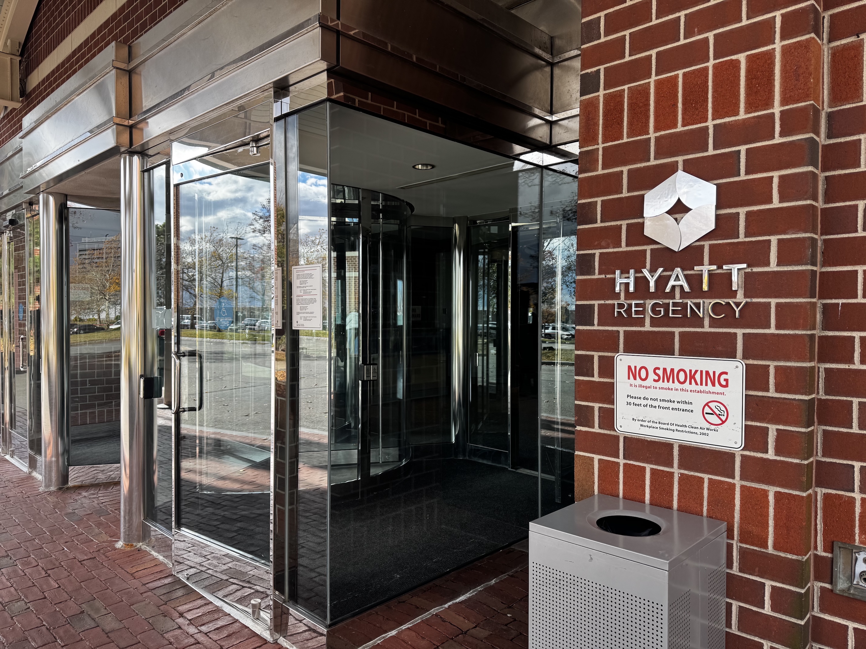 Hyatt Regency Boston Harbor entrance