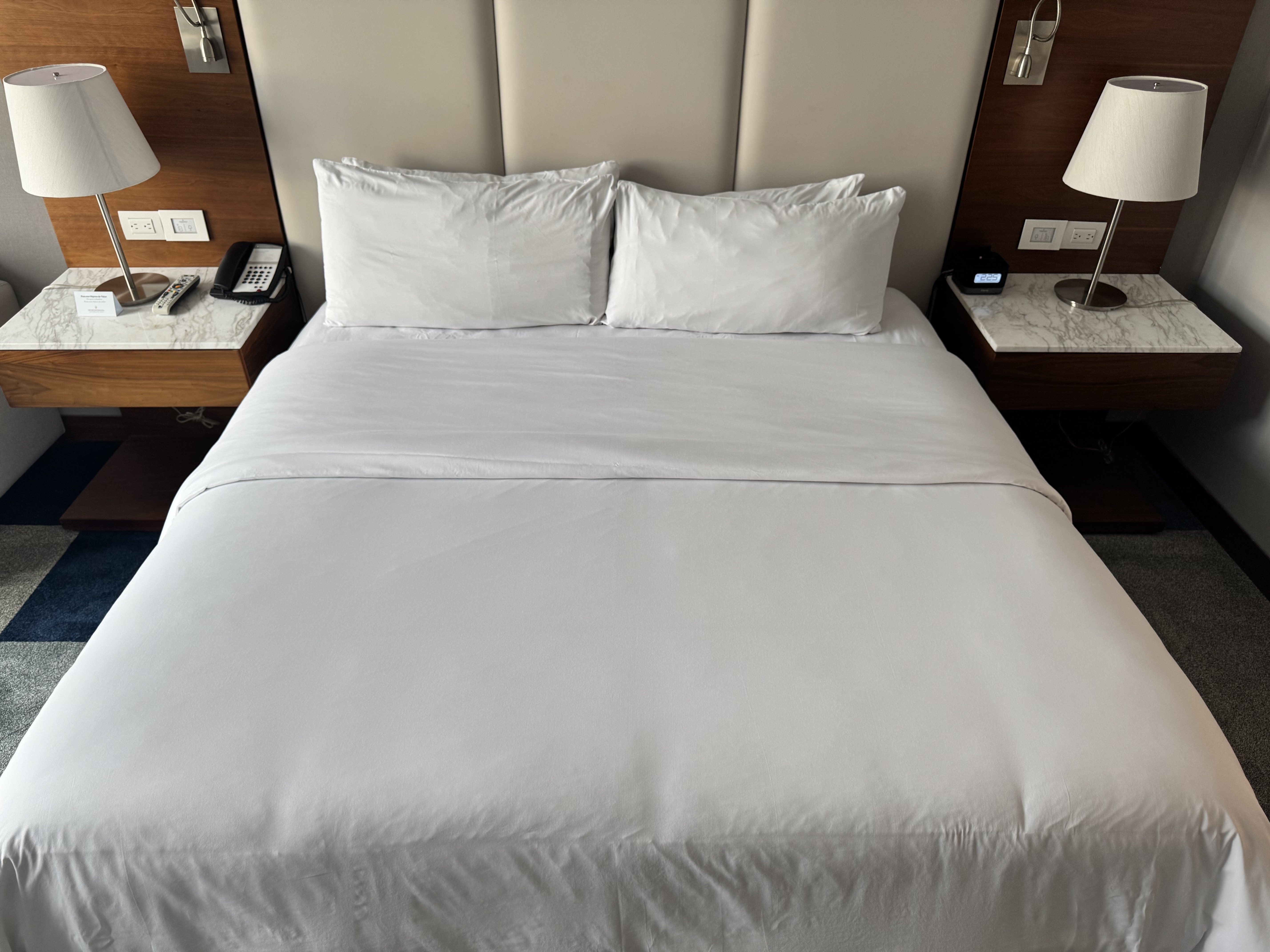 InterContinental Cartagena Bedroom Bed