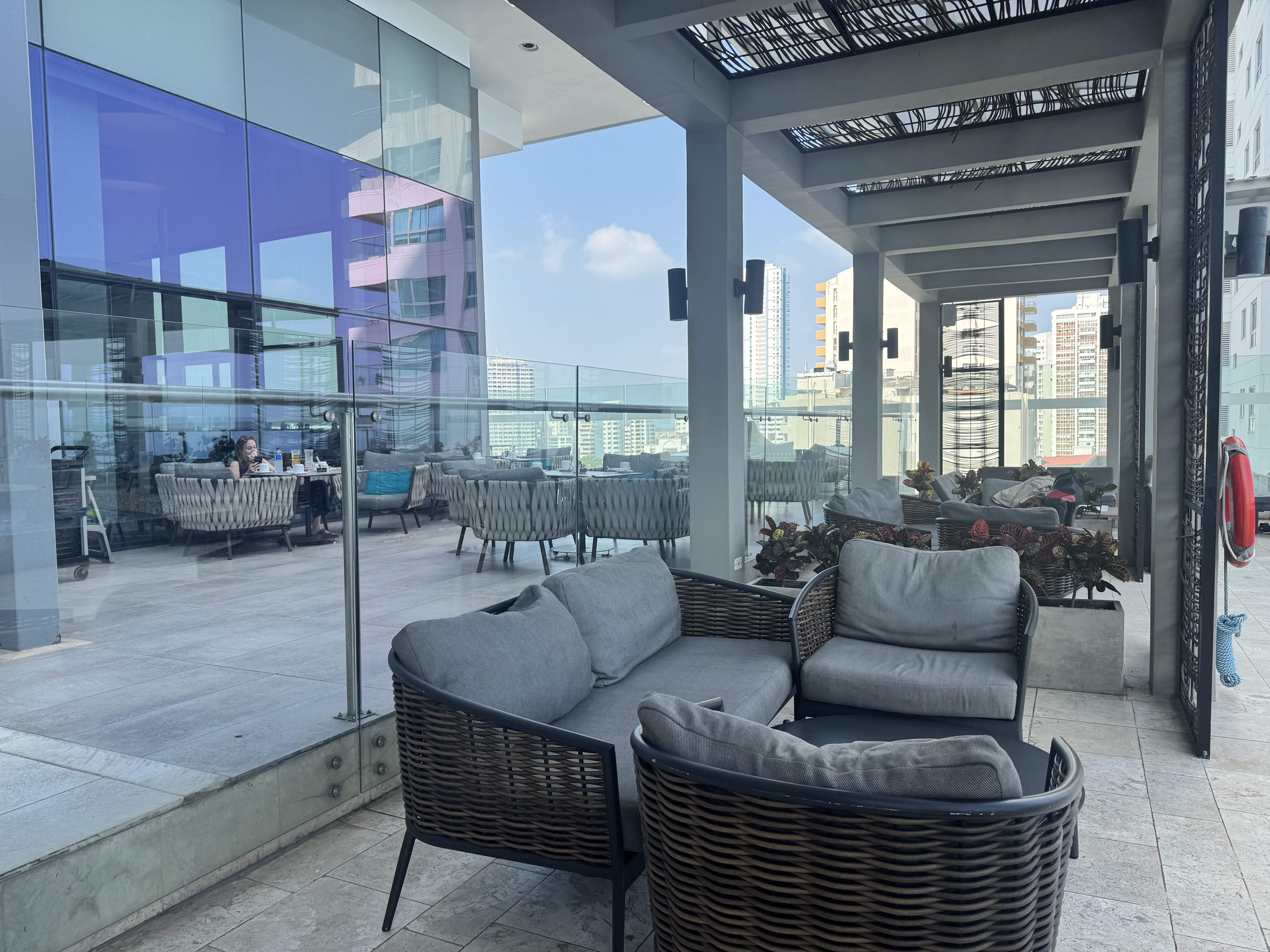 InterContinental Cartagena Oceanika Bar Terrace