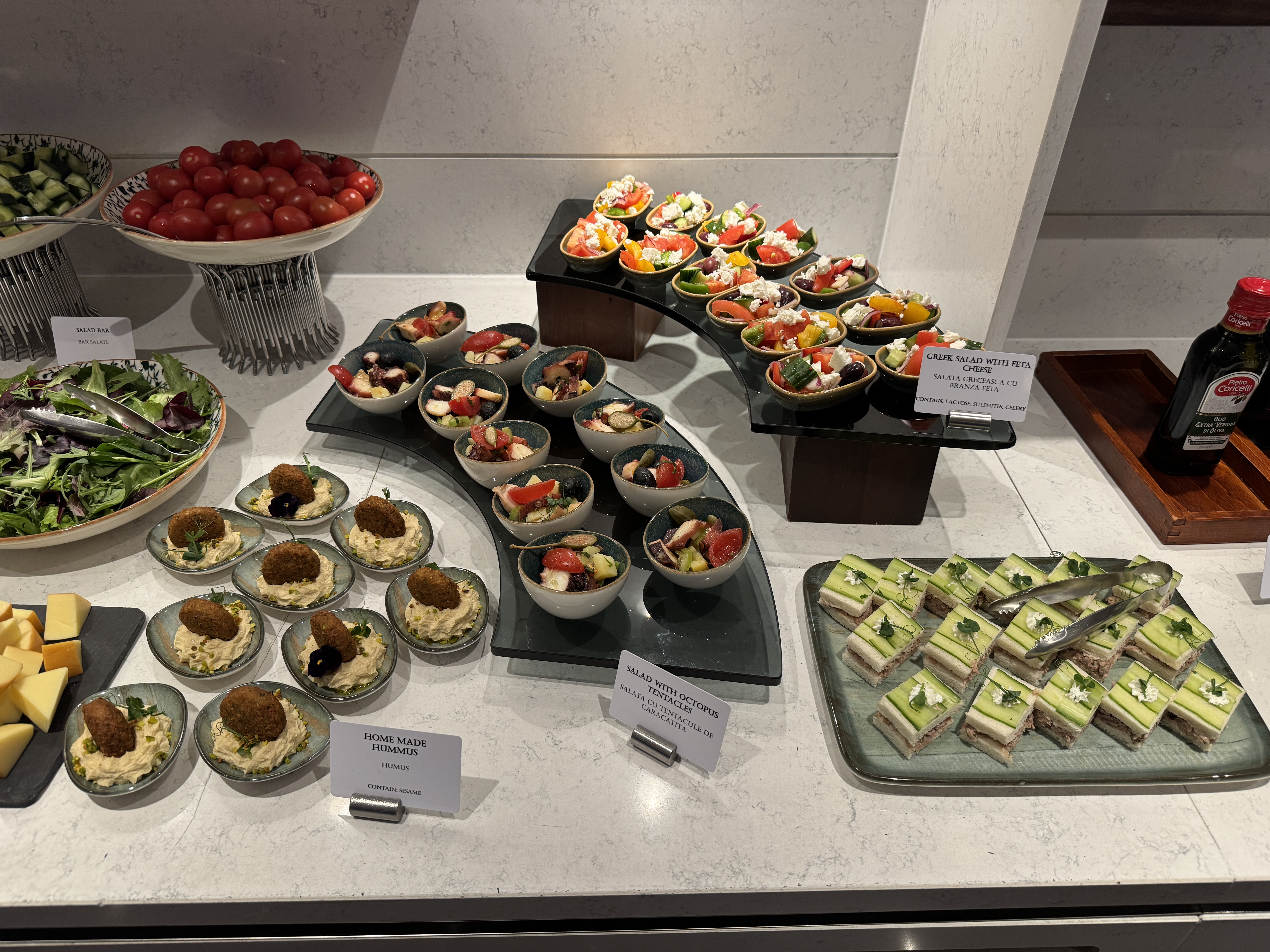 JW Marriott Bucharest Grand Hotel Executive Lounge happy hour apps