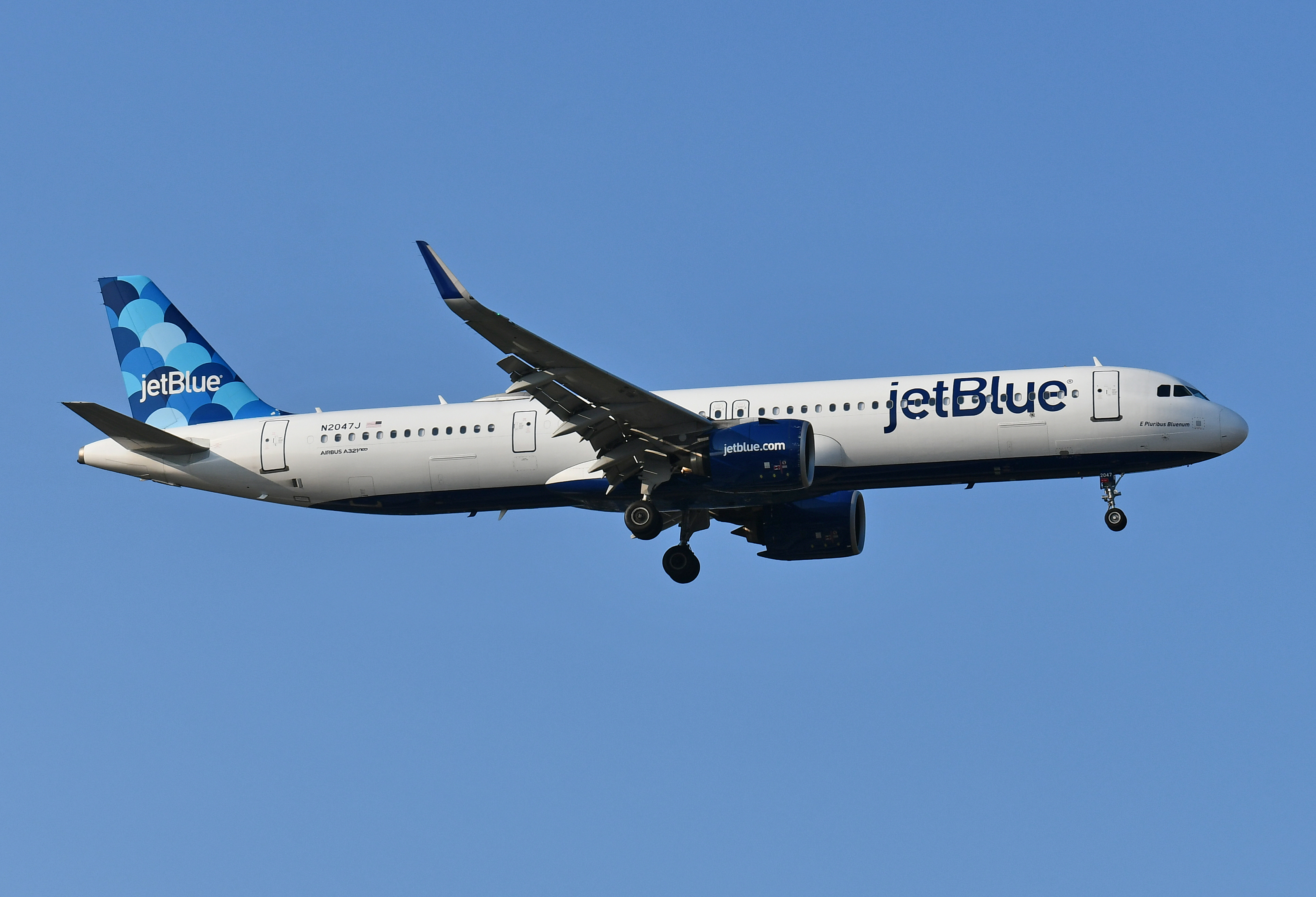 JetBlue A321neo landing JFK JetBlue A321neo landing JFK