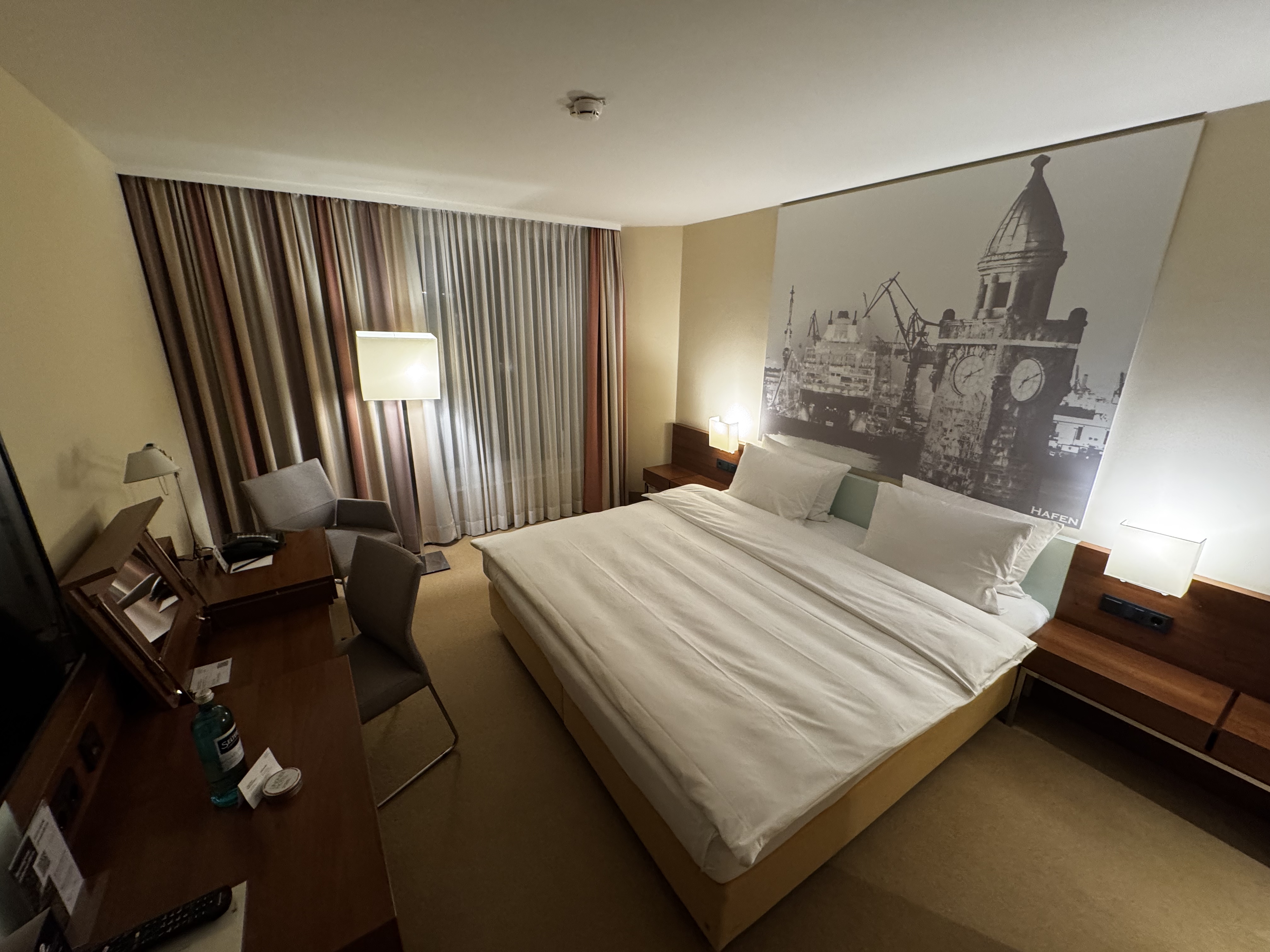 Lindner Hotel Hamburg Am Michel JdV Hyatt 1 King Bed Deluxe room