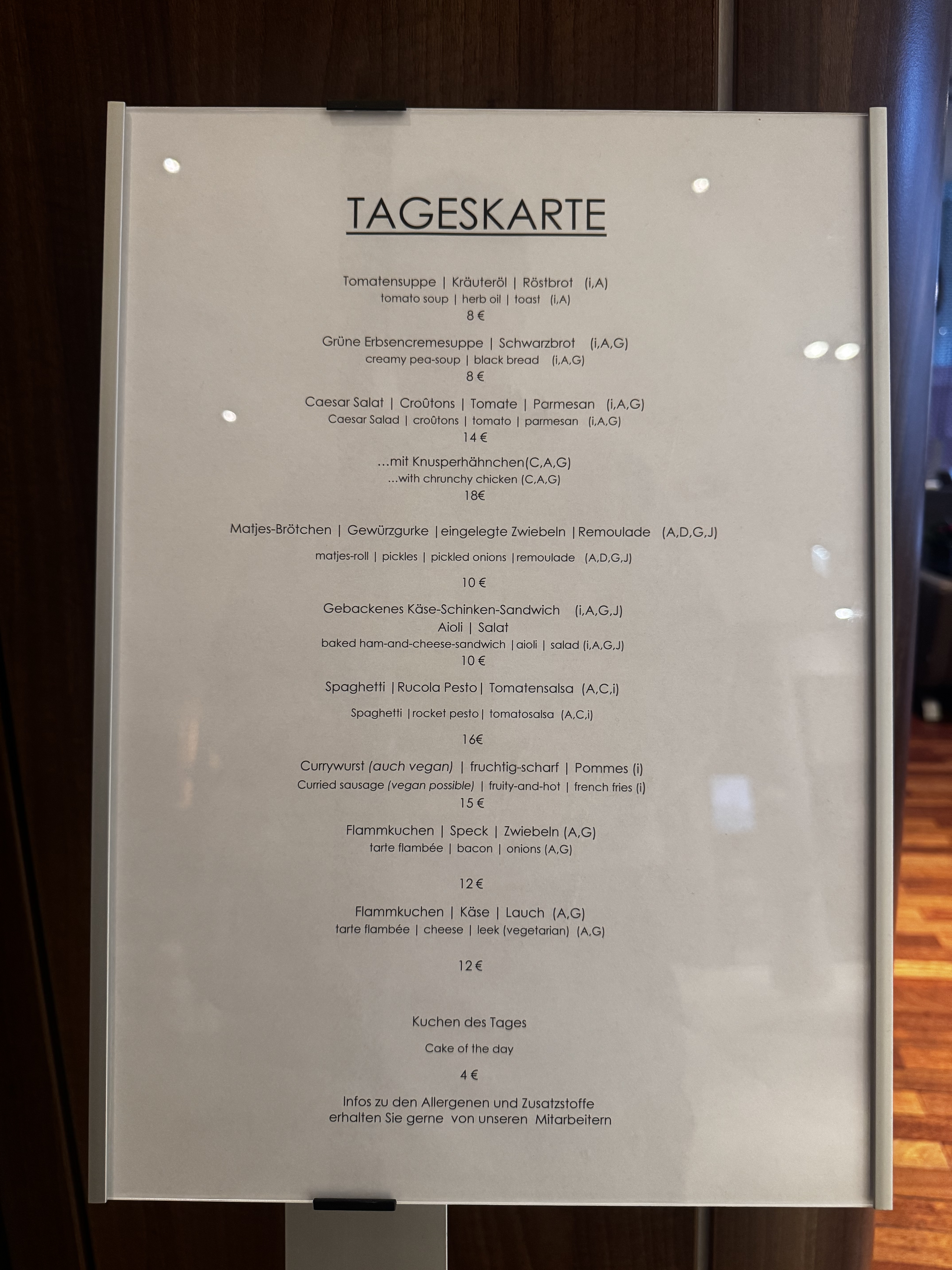 Lindner Hotel Hamburg Am Michel JdV Hyatt Lacoon Bar Restaurant menu