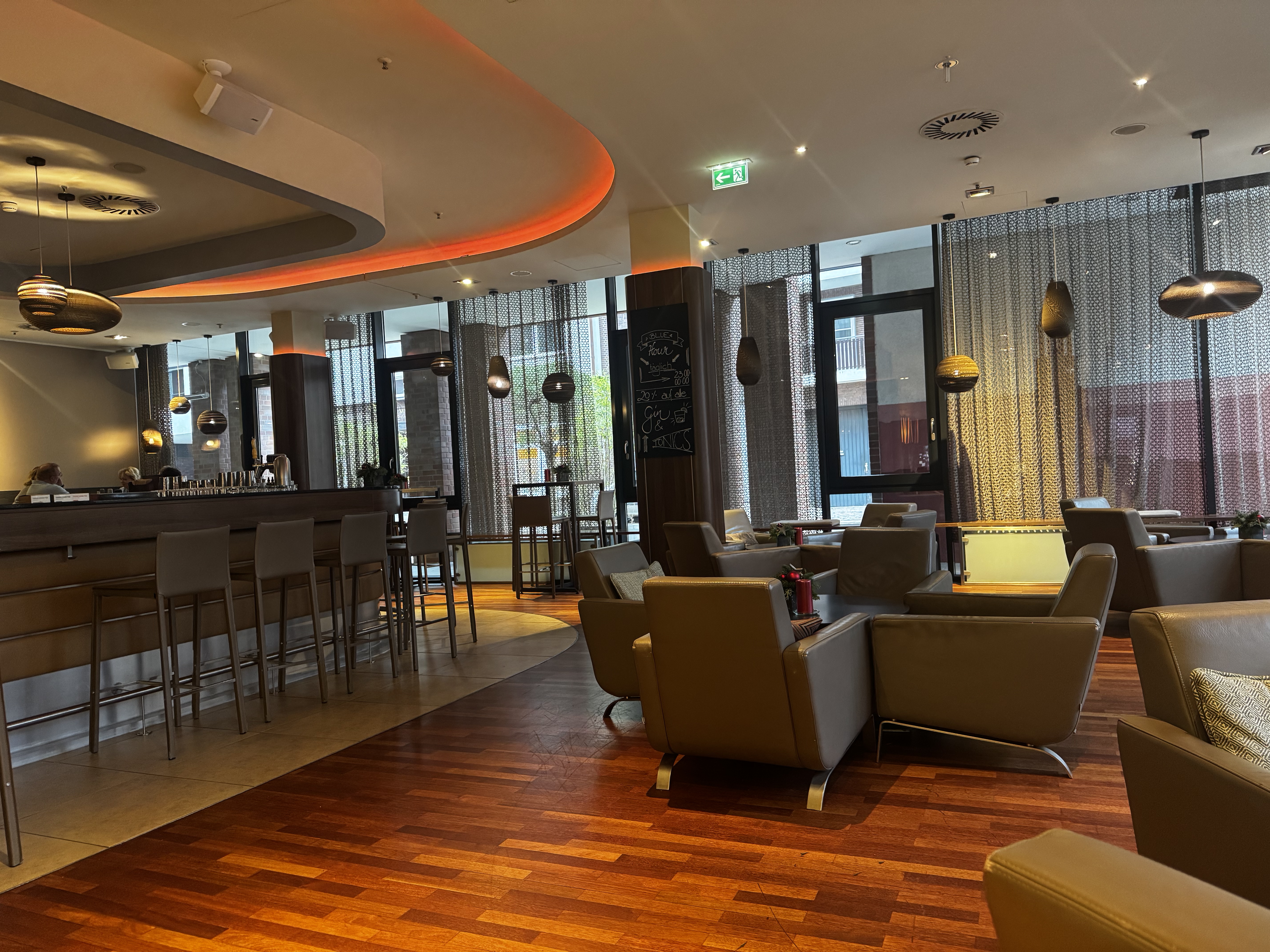 Lindner Hotel Hamburg Am Michel JdV Hyatt Lacoon Bar Restaurant