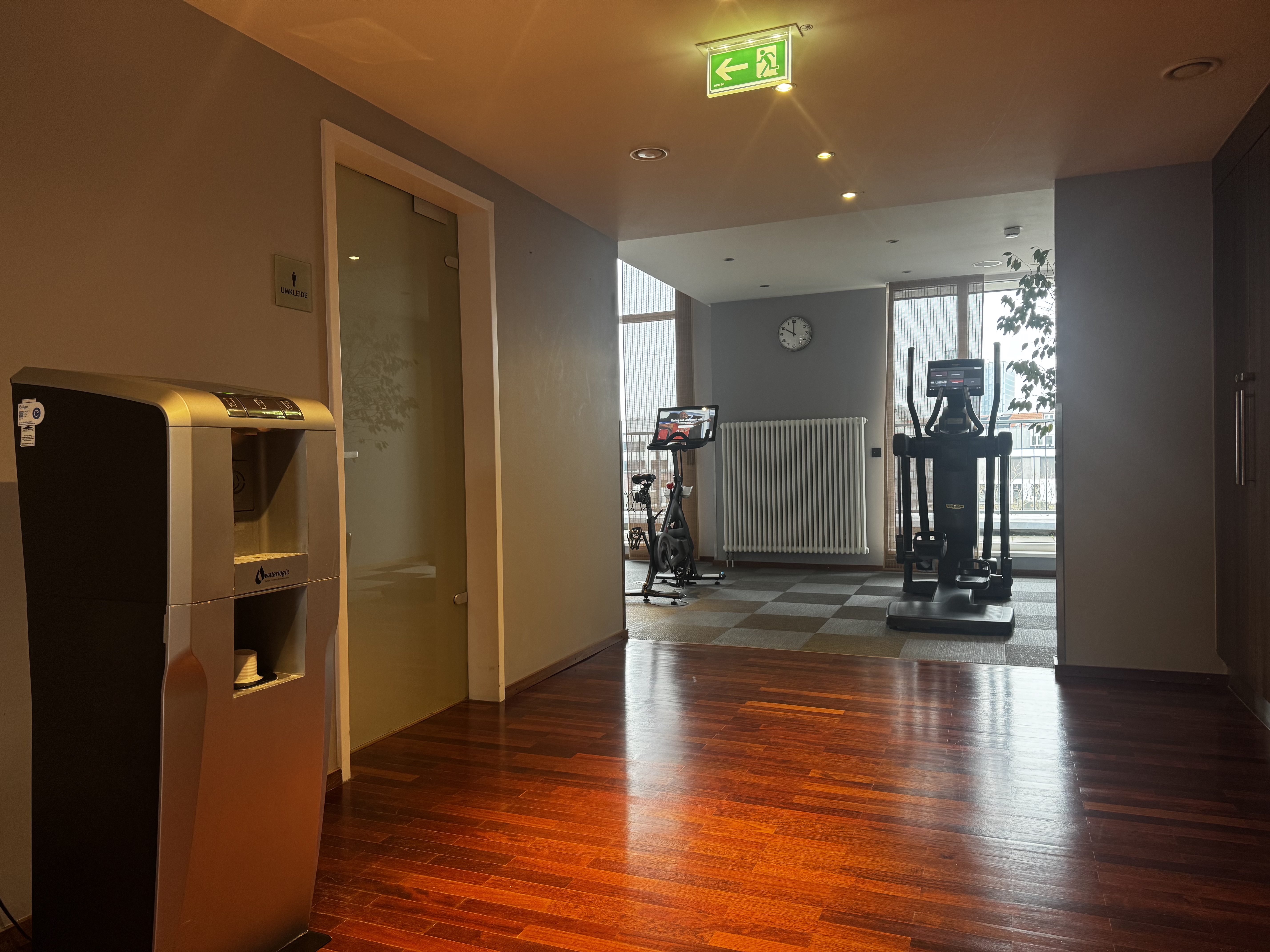 Lindner Hotel Hamburg Am Michel JdV Hyatt gym rear