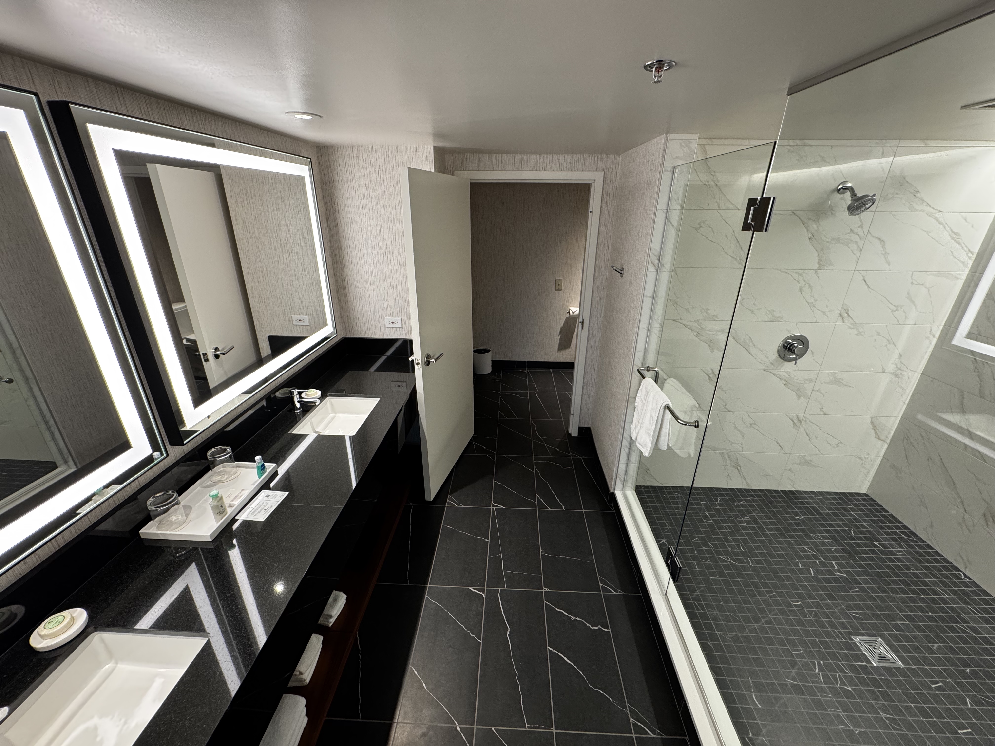 MGM Grand Las Vegas Executive Suite bathroom MGM Grand Las Vegas Executive Suite bathroom