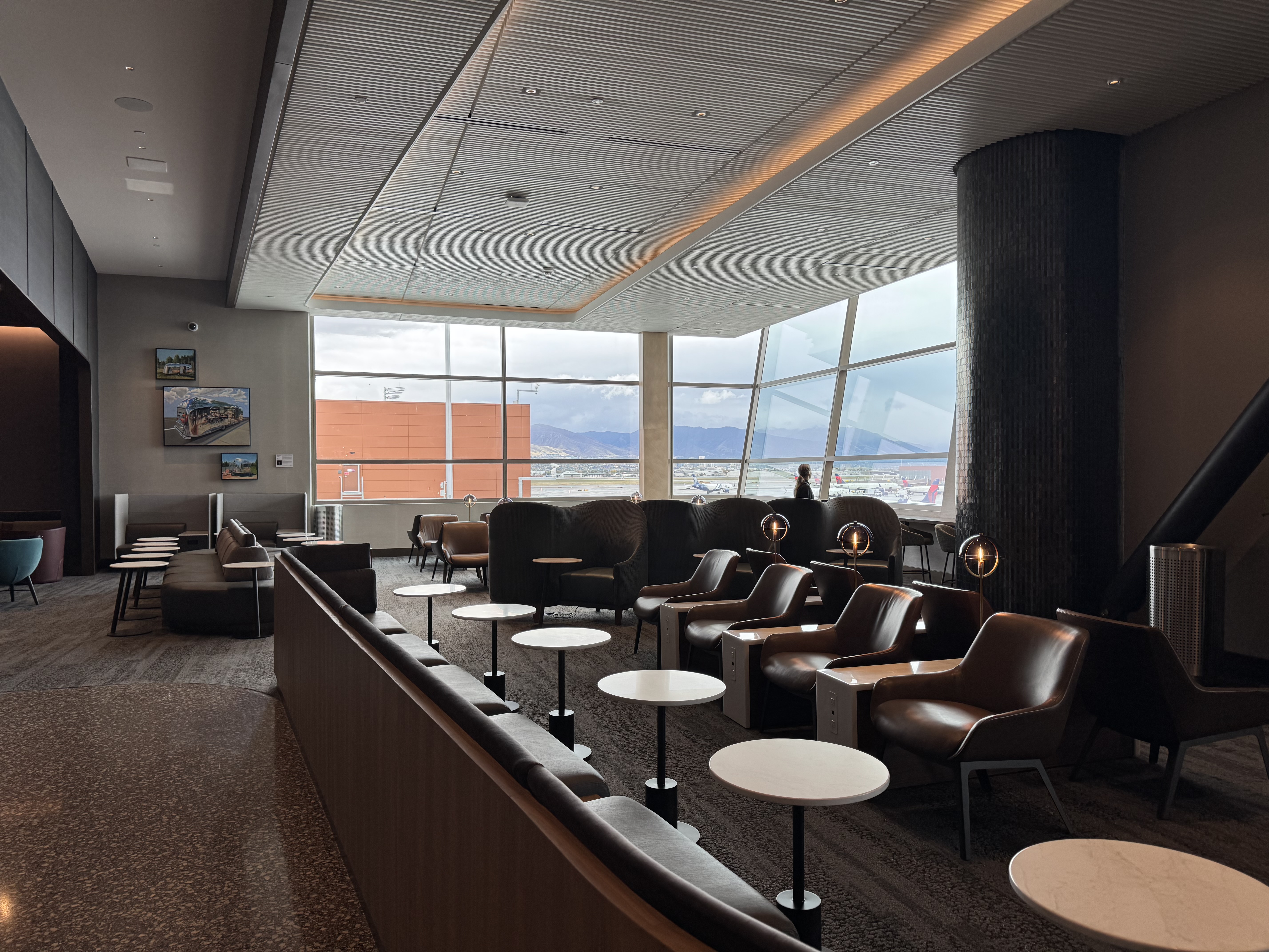 New Delta Sky Club SLC More Seating