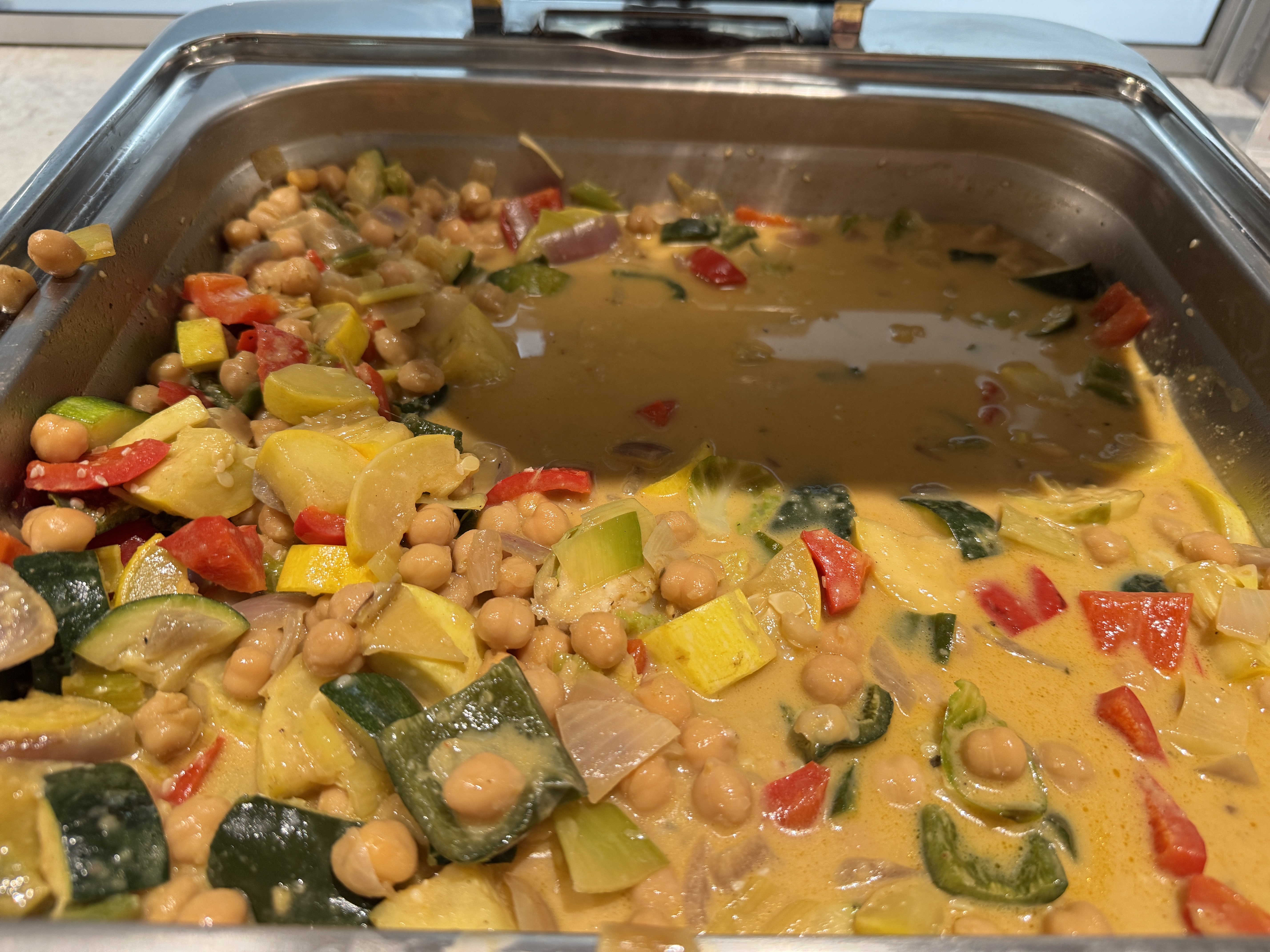 Plaza Premium Lounge DFW curry