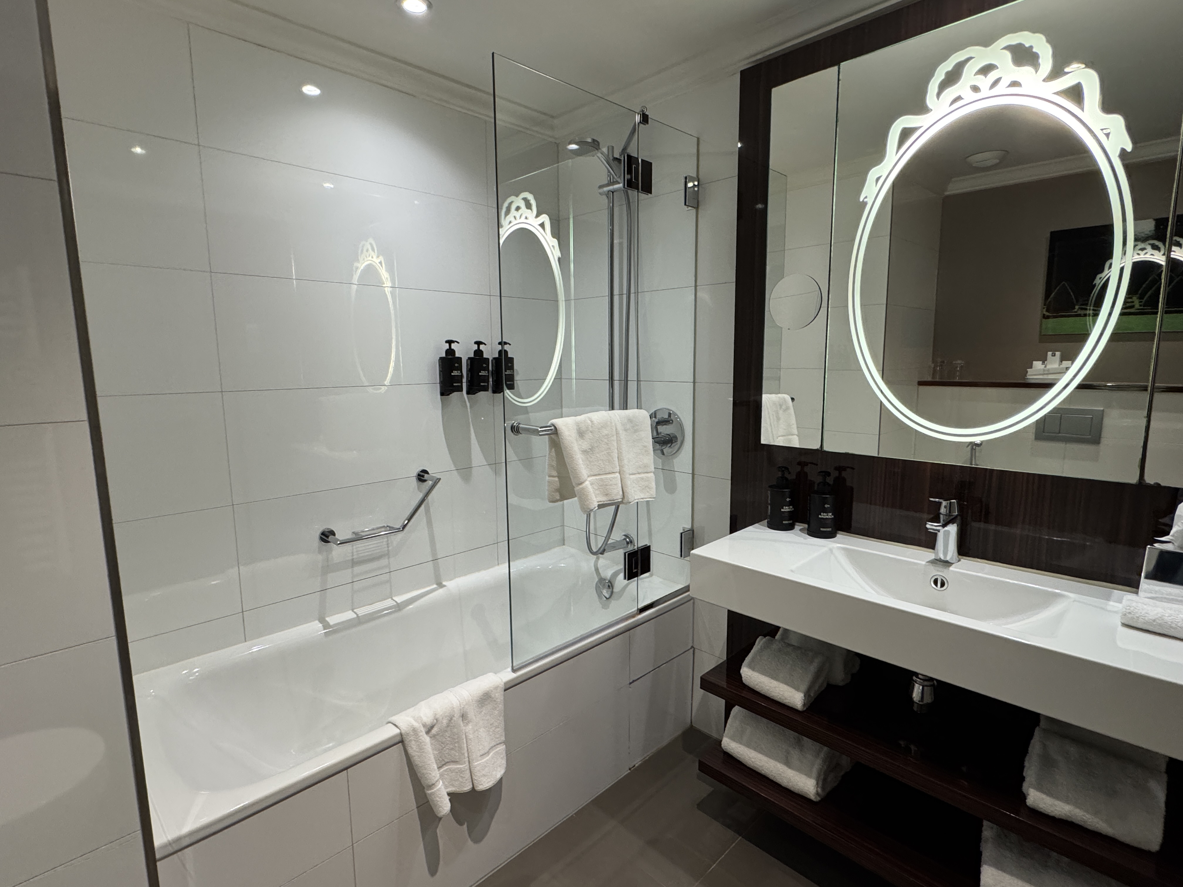 Renaissance Paris Nobel Tour Eiffel Hotel family suite shower vanity