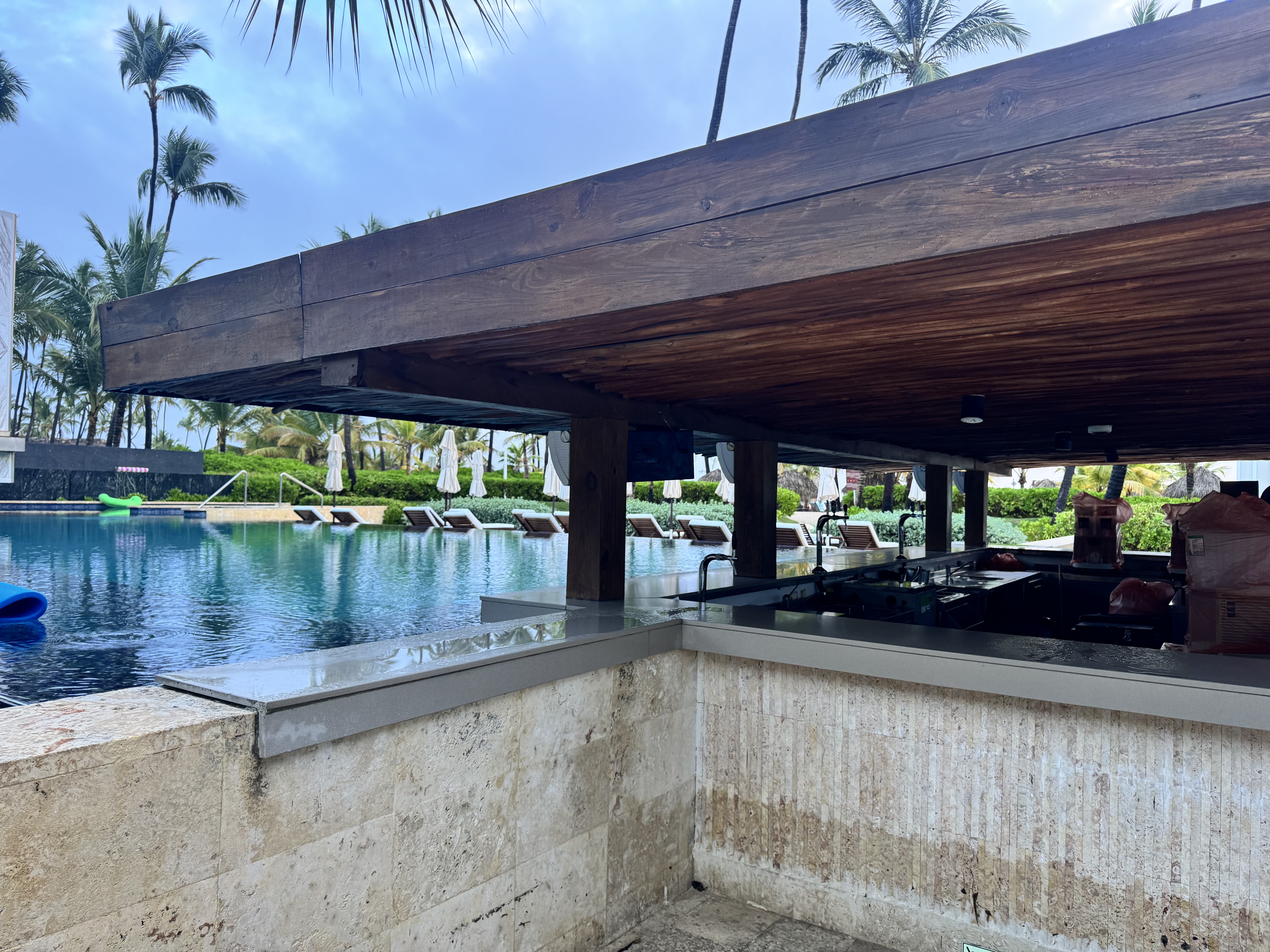 Secrets Royal Beach Punta Cana Preferred Pool Swim Up Bar