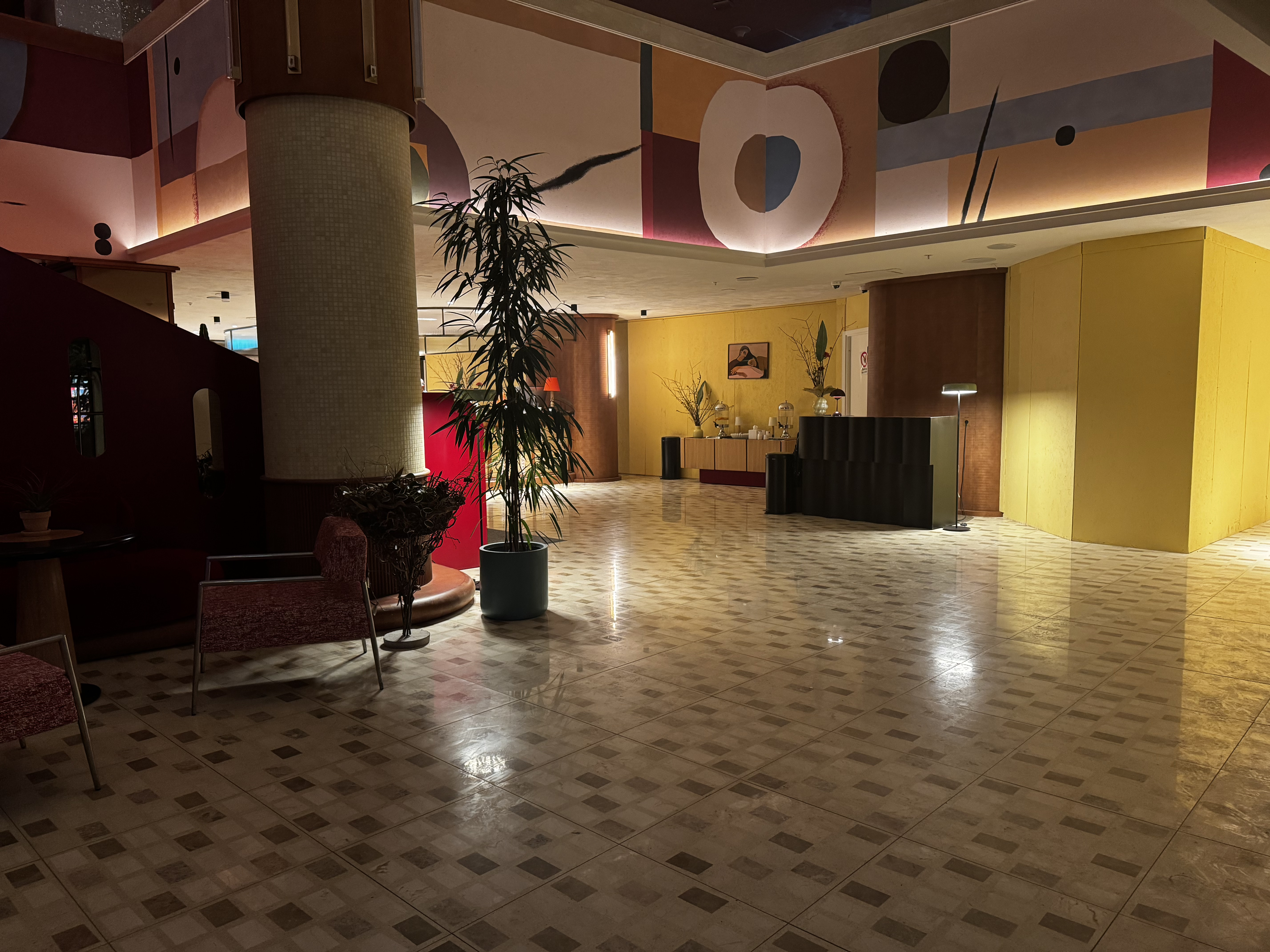 Sheraton Stockholm Hotel lobby concierge