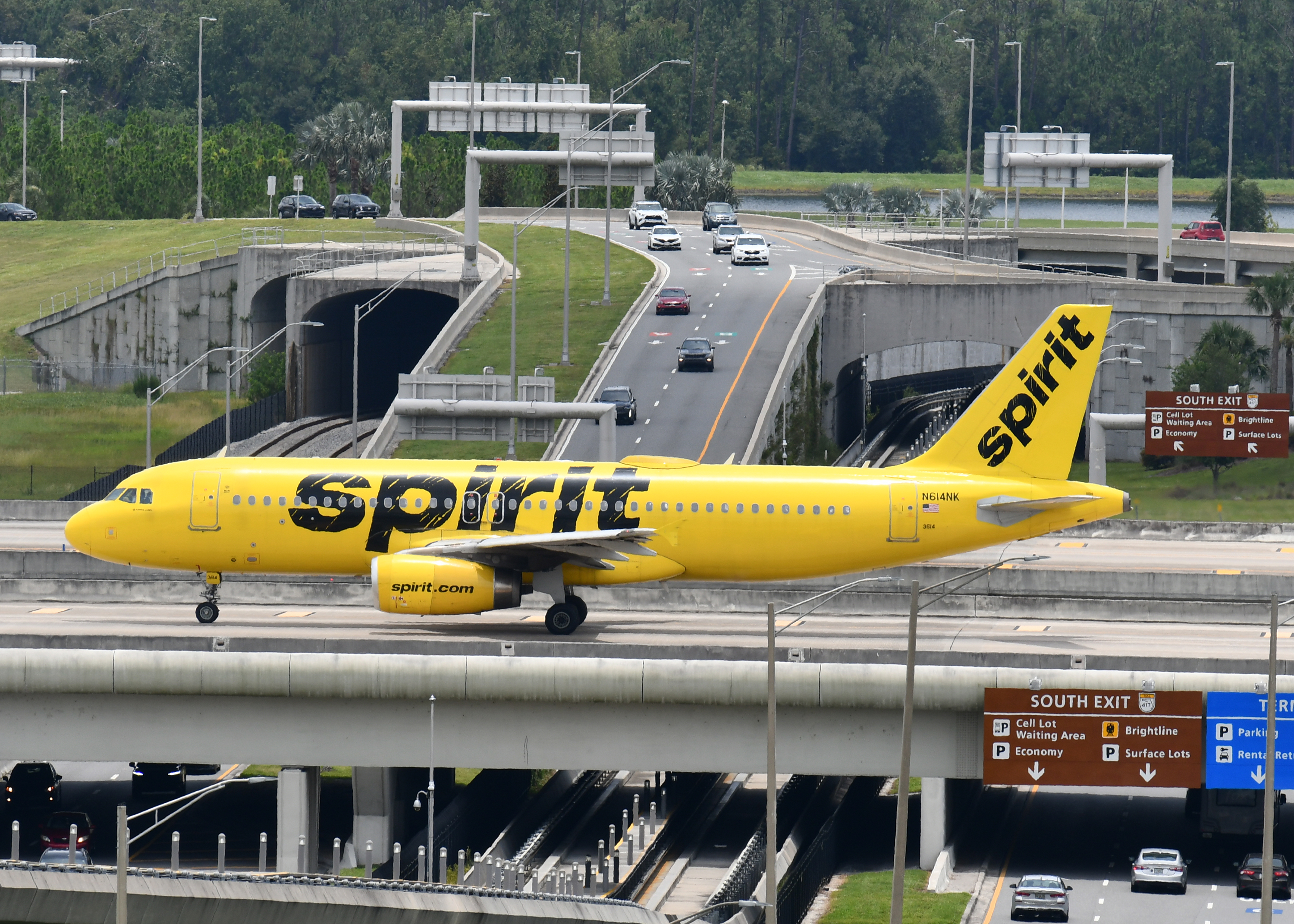 Spirit A320 bridge MCO Spirit A320 bridge MCO