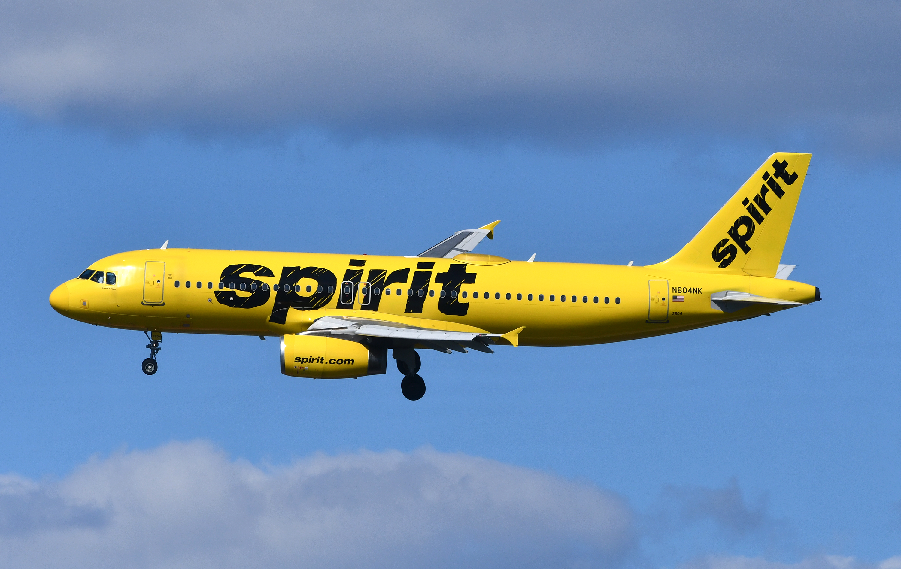 Spirit Airbus A320 Landing LGA 1