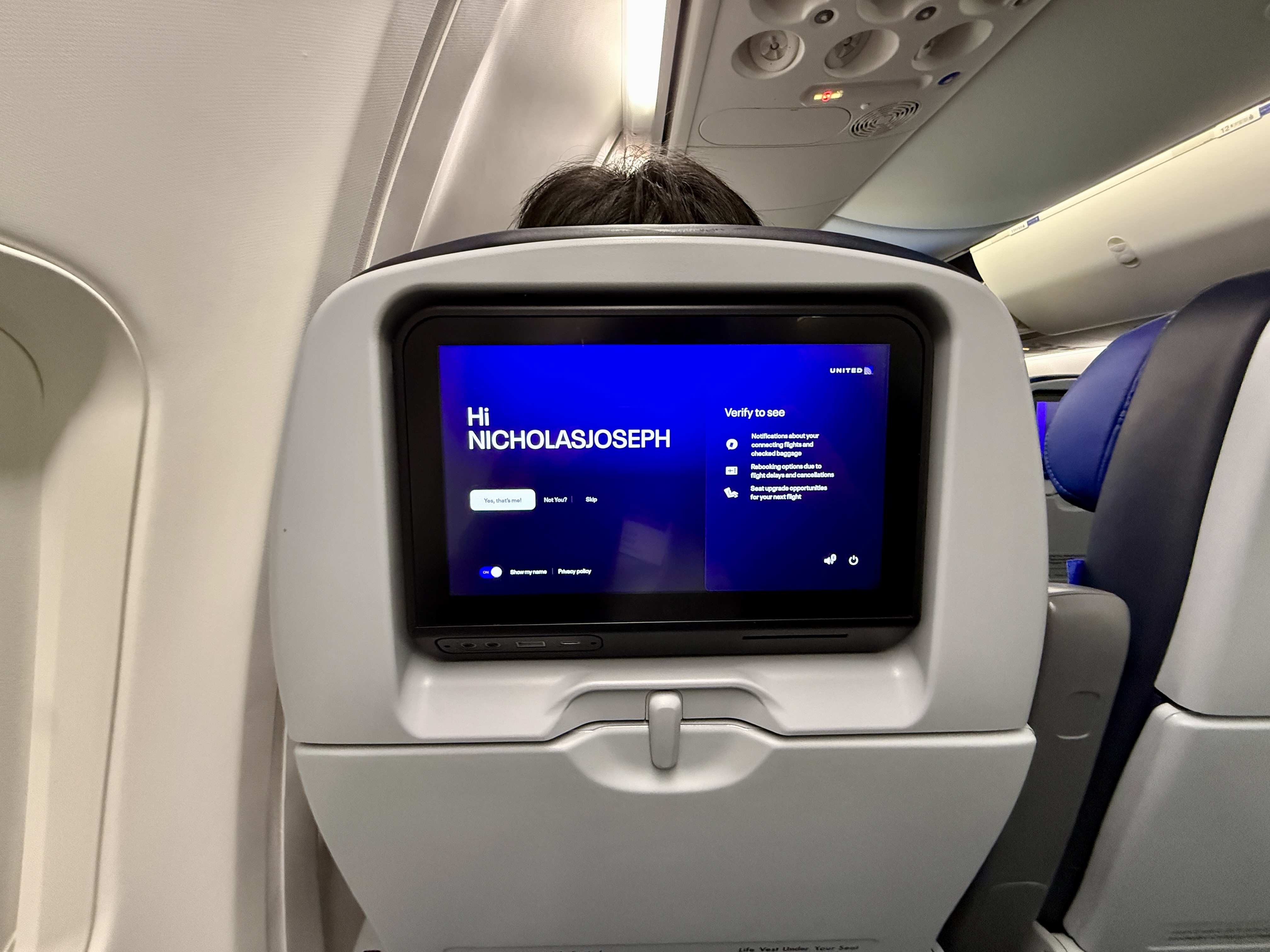 United Starlink 737 800 Seatback Personalization United Starlink 737 800 Seatback Personalization